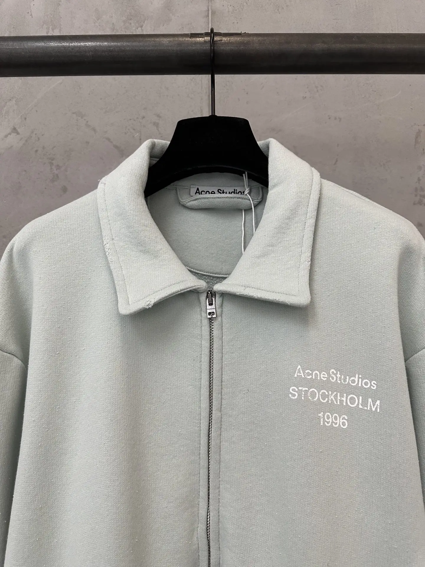 Logo-Embroidered Zip-Up Sweatshirt D30024421 — view 5