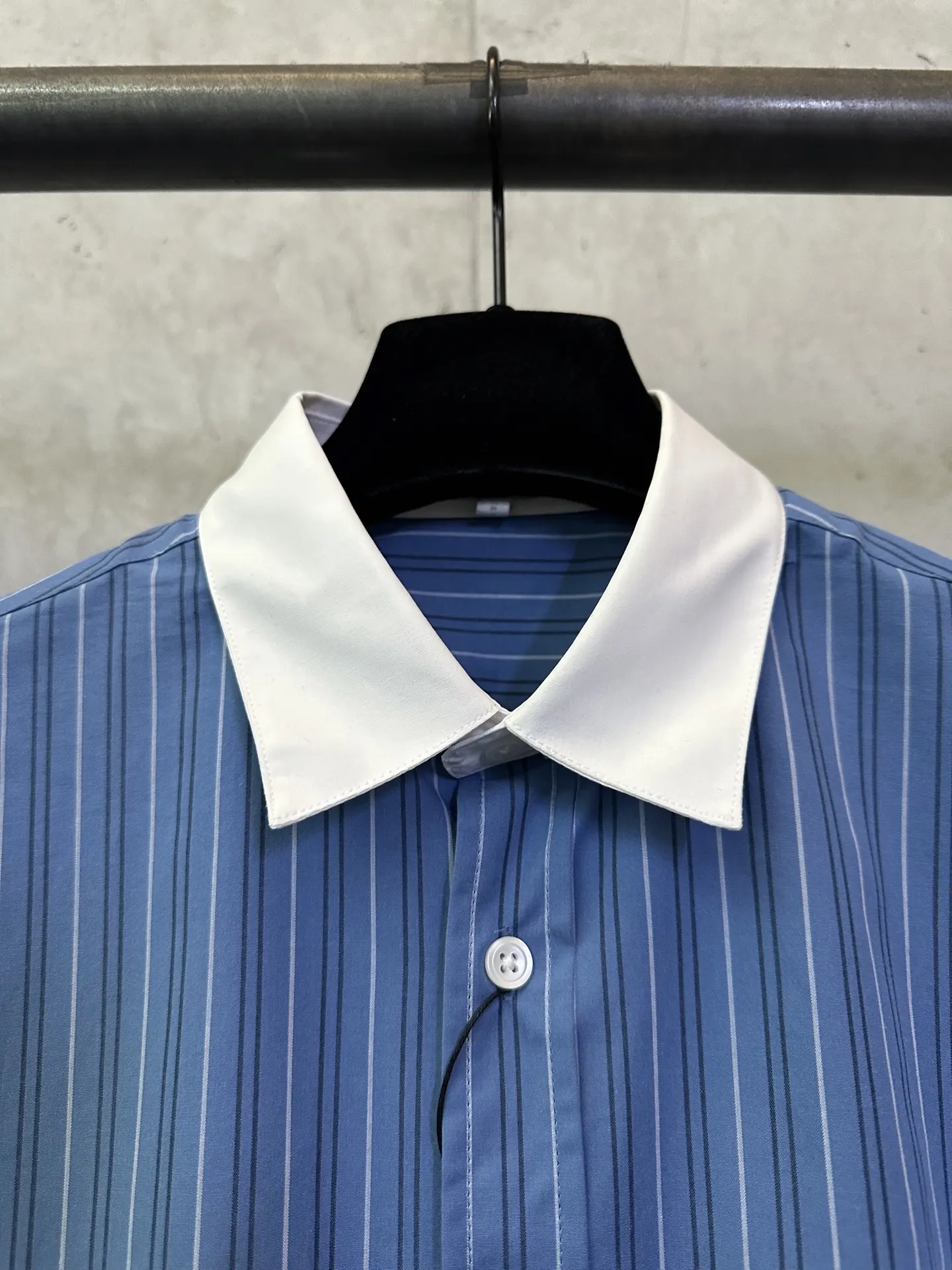 Contrast Collar Striped Cotton Shirt D30015711 — view 7
