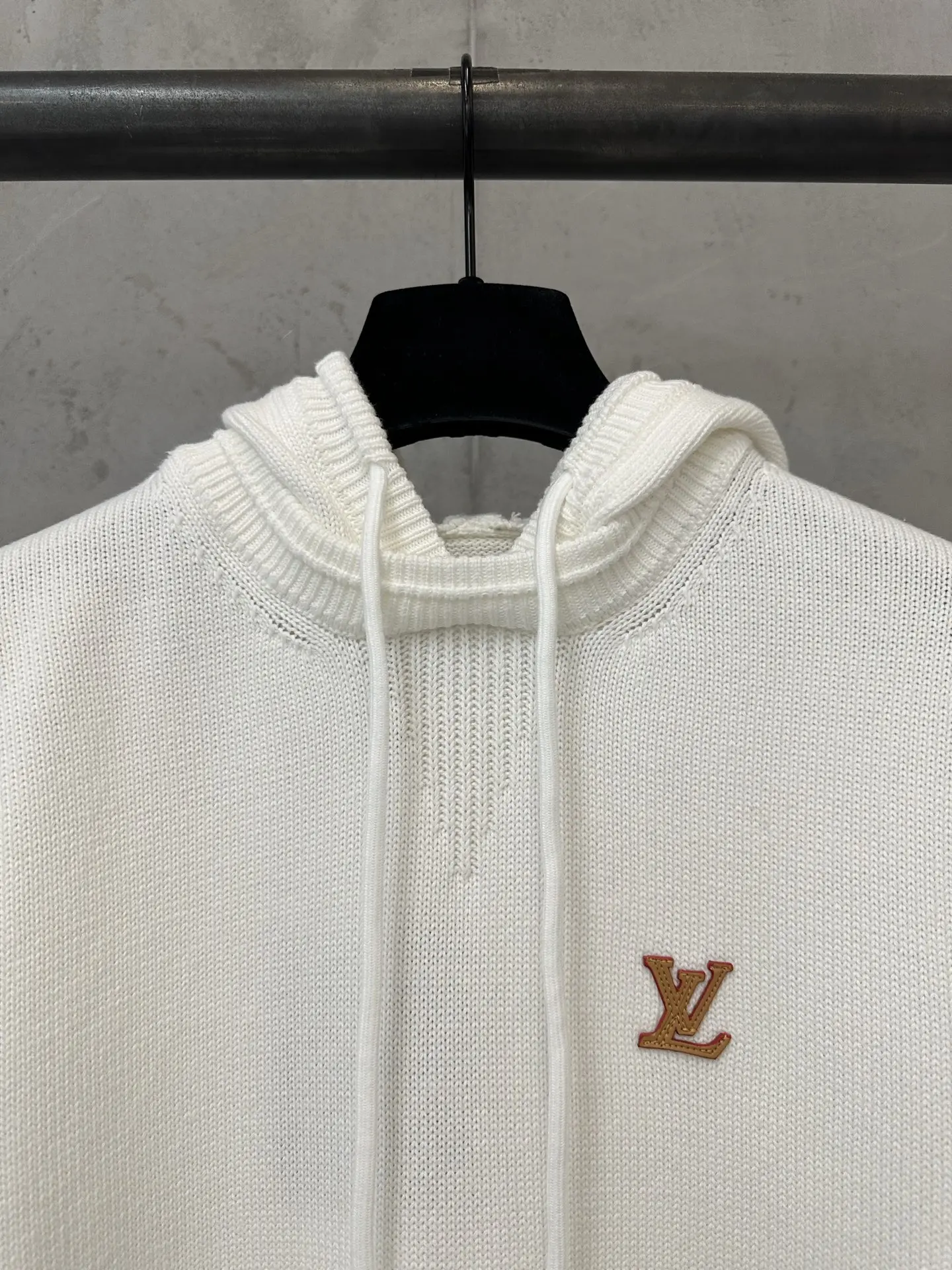 Logo-Embroidered Cotton Knit Hoodie D30025031 — view 5