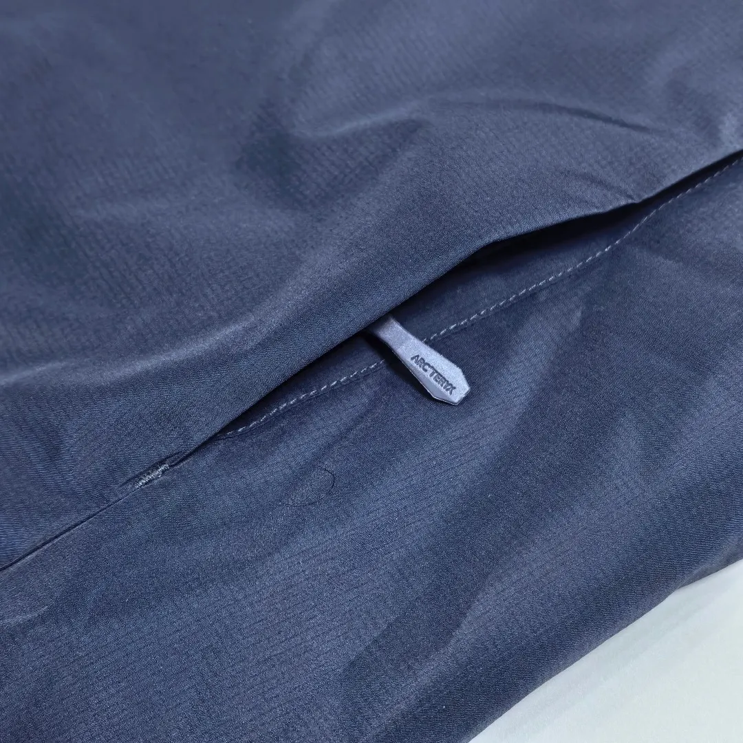 Atom Hoody Insulated Jacket D30020270 — view 4