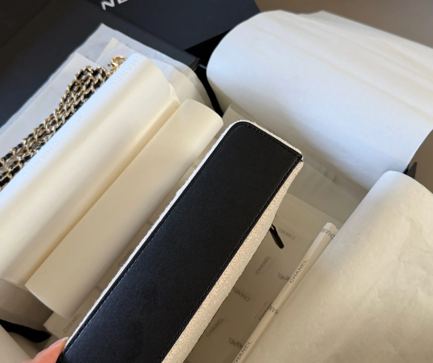 Chanel Canvas Vanity Case D30017891 — view 8