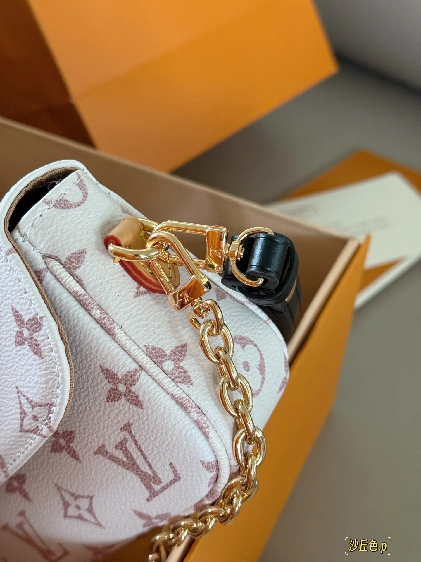 Monogram Ivy WOC Shoulder Bag D30017934 — view 3