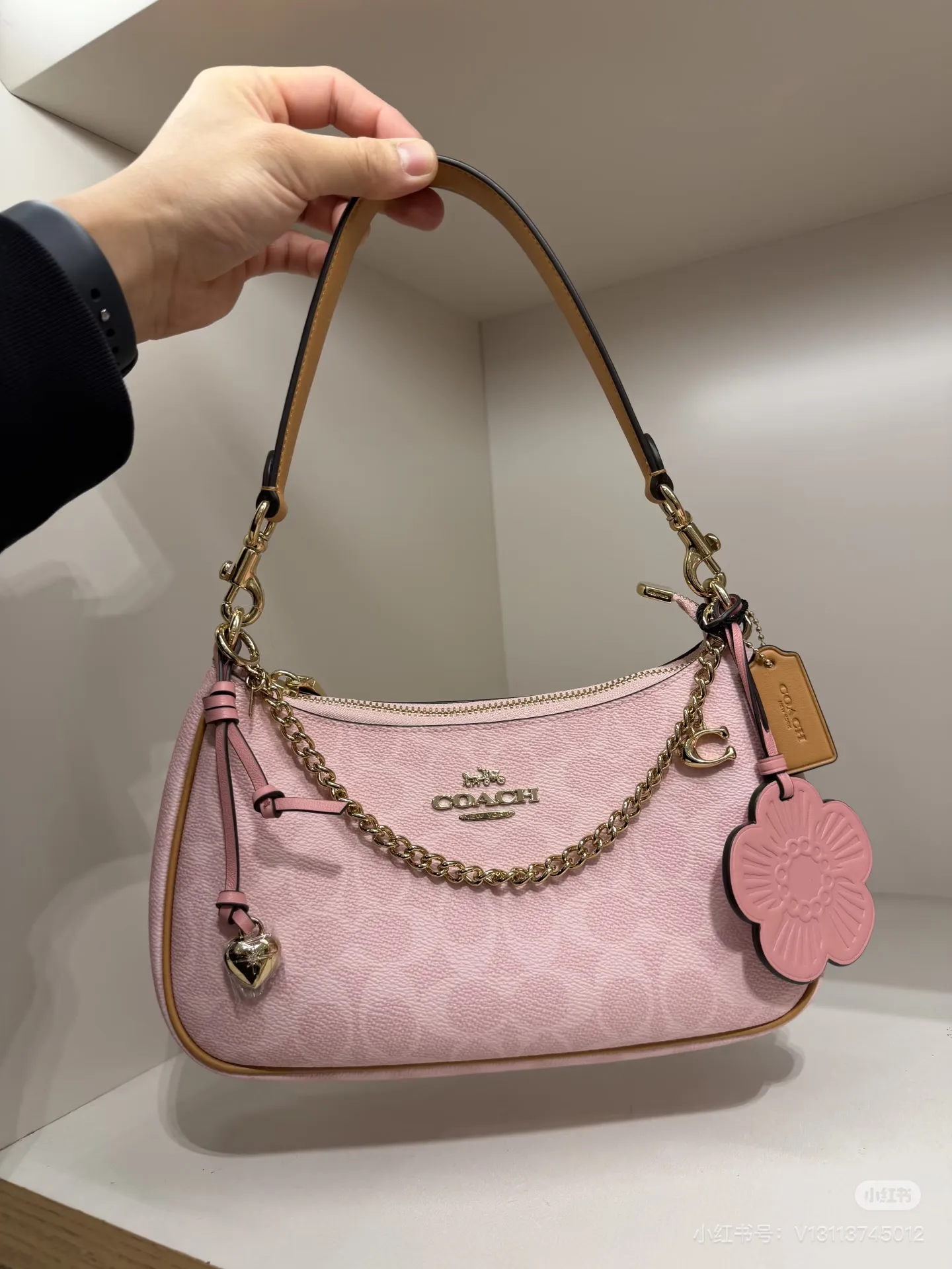 Coach Signature Canvas Shoulder Bag D30018177 — view 4