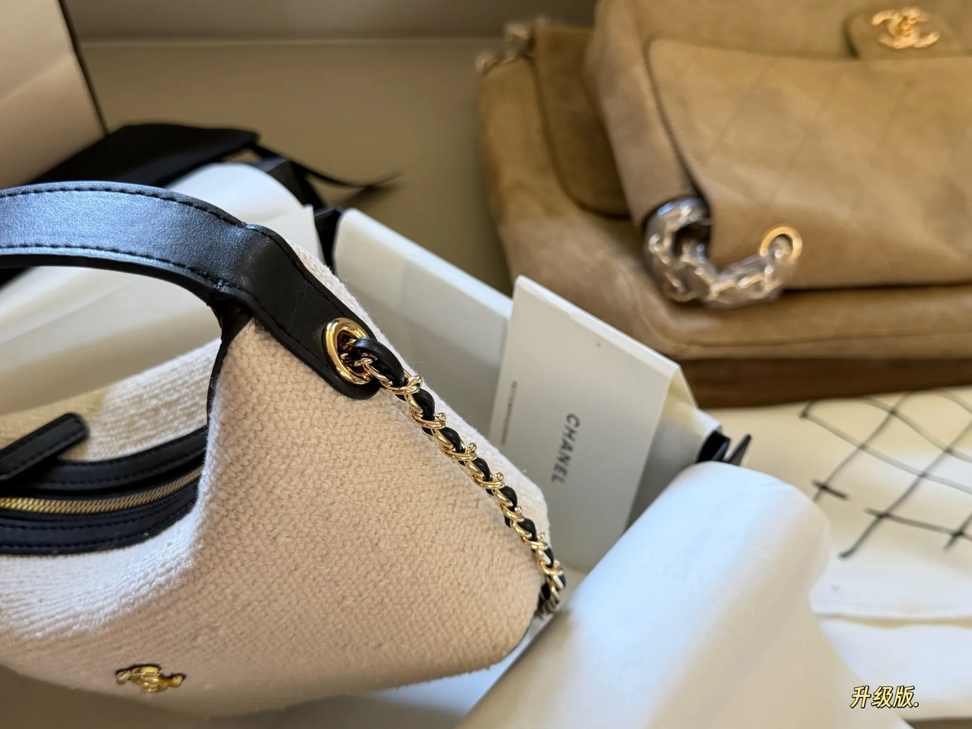 Chanel 25B Tweed Lunch Box Bag D30017893 — view 5