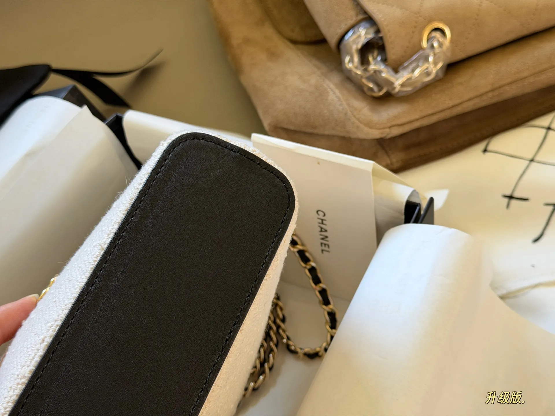 Chanel 25B Tweed Lunch Box Bag D30017893 — view 6