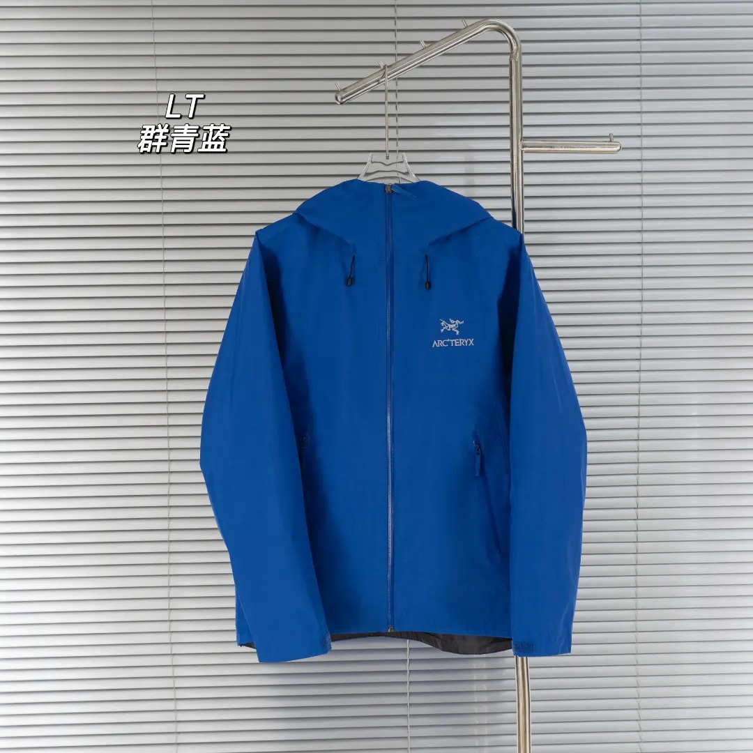 Beta LT GORE-TEX Hooded Shell Jacket D30024956