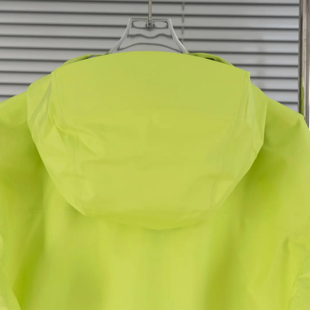 Beta LT GORE-TEX Hooded Shell Jacket D30024955 — view 12