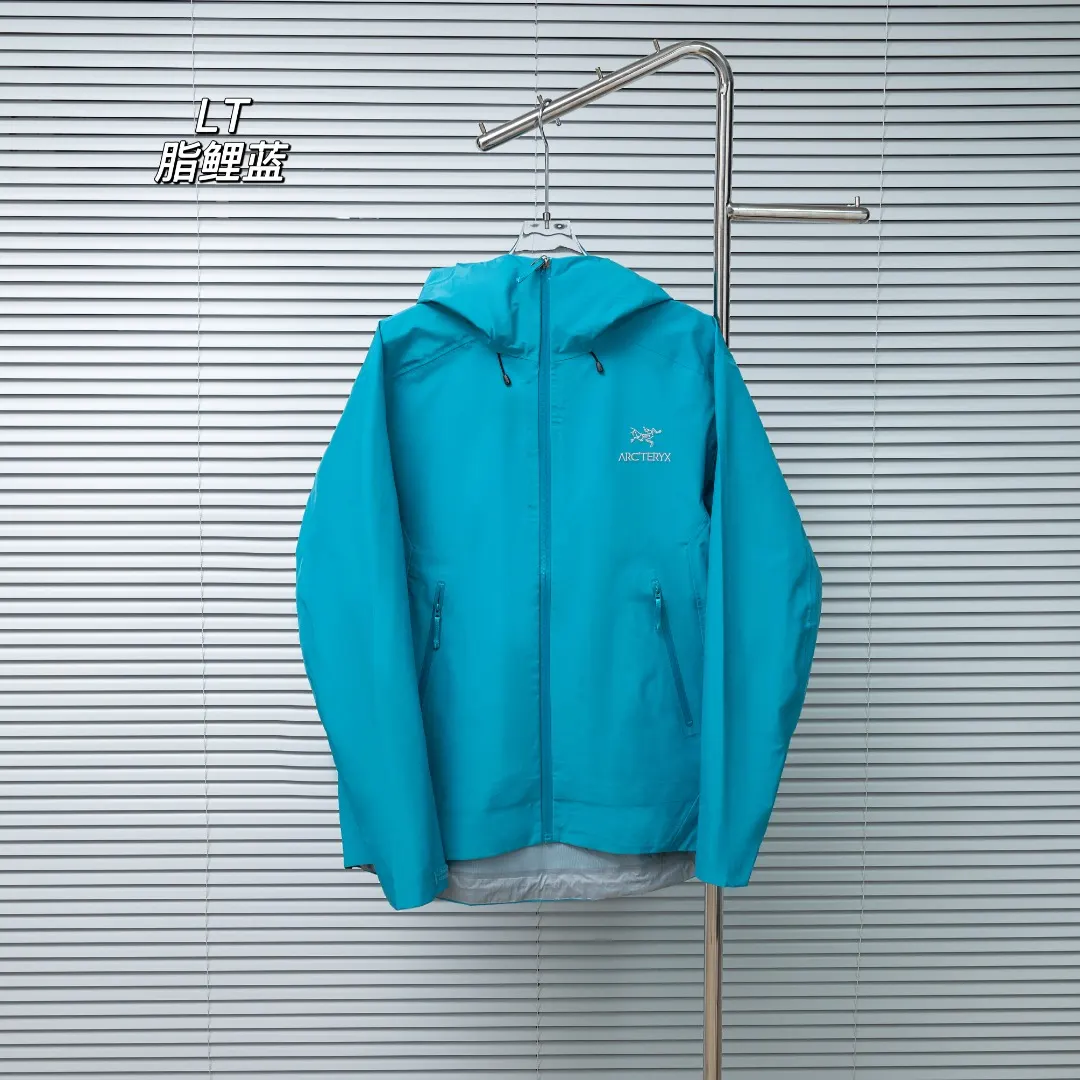 Beta LT GORE-TEX Hooded Shell Jacket D30024942