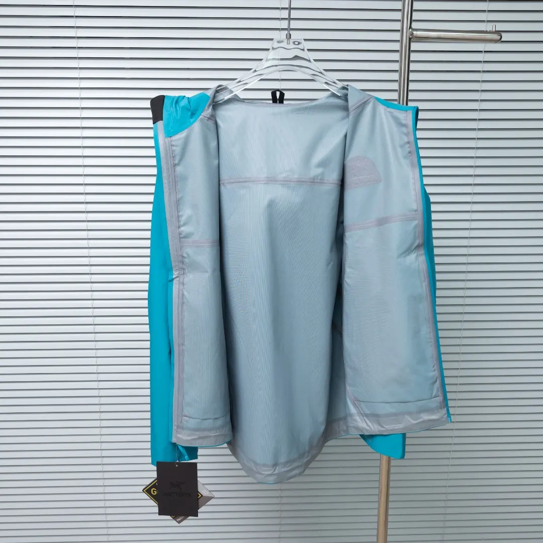 Beta LT GORE-TEX Hooded Shell Jacket D30024942 — view 3