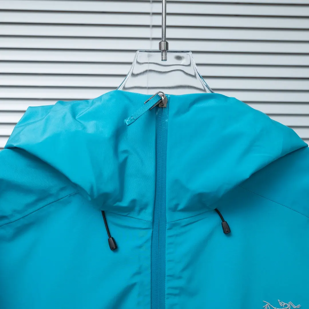 Beta LT GORE-TEX Hooded Shell Jacket D30024942 — view 4