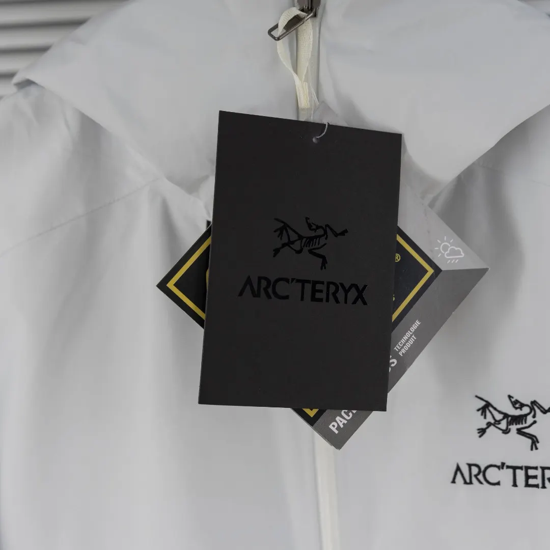 Beta LT GORE-TEX Hooded Shell Jacket D30024947 — view 11
