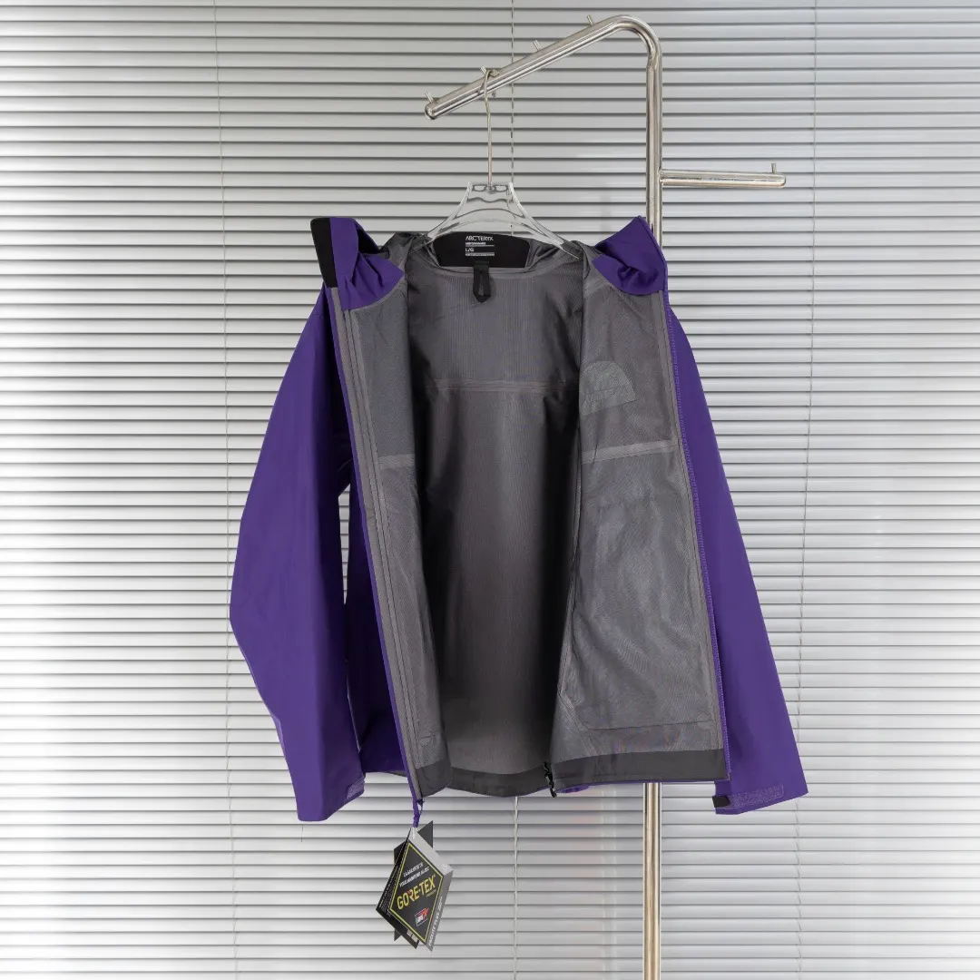 Beta LT GORE-TEX Hooded Shell Jacket D30024944 — view 3