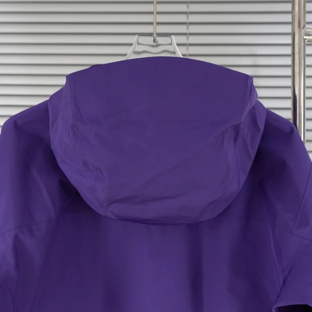 Beta LT GORE-TEX Hooded Shell Jacket D30024944 — view 13