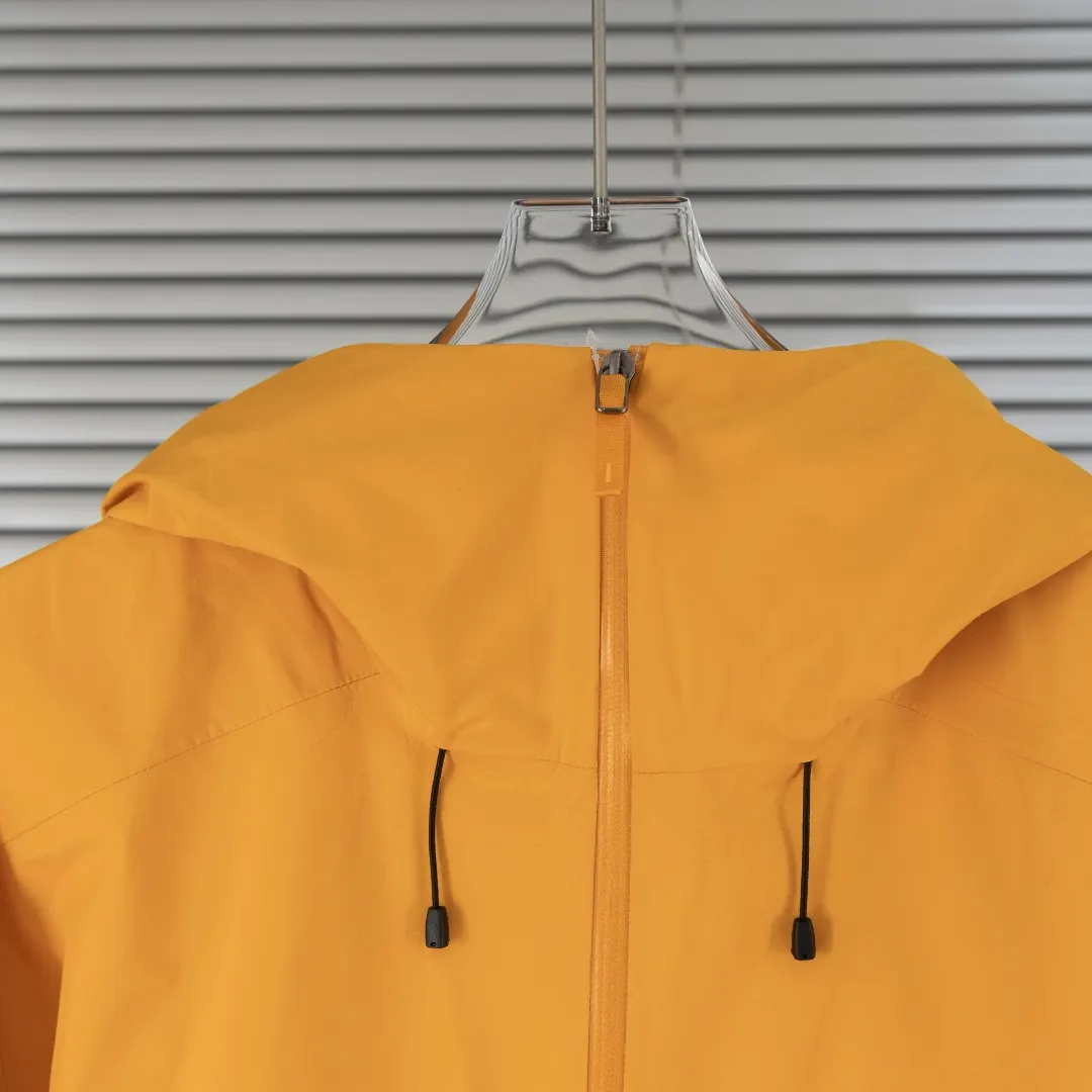 Beta LT GORE-TEX Hooded Shell Jacket D30024957 — view 4