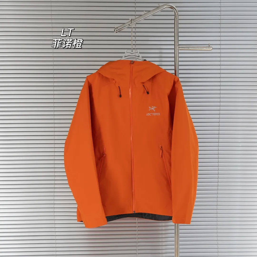 Arc'teryx Beta LT GORE-TEX Hooded Jacket D30024954