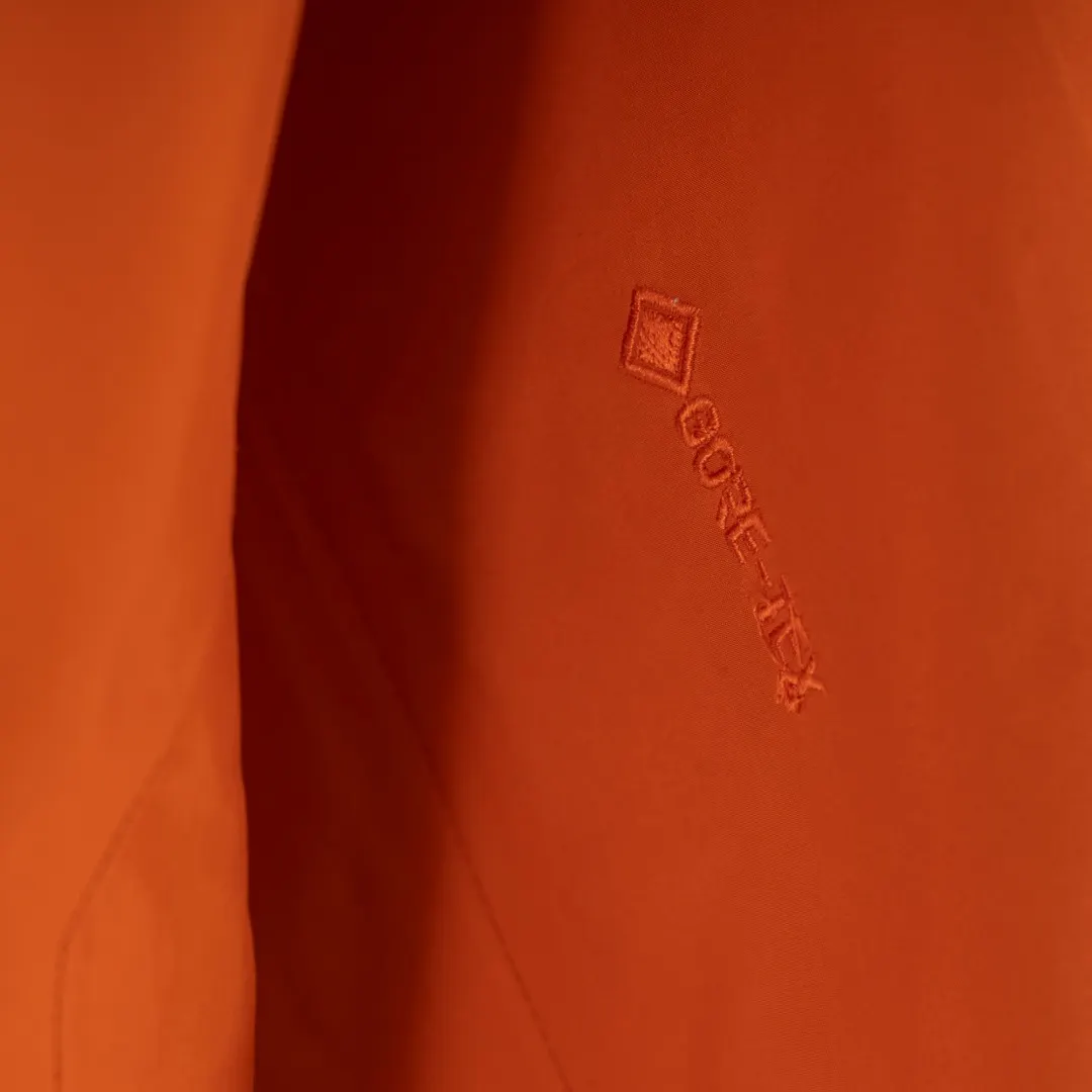 Arc'teryx Beta LT GORE-TEX Hooded Jacket D30024954 — view 9