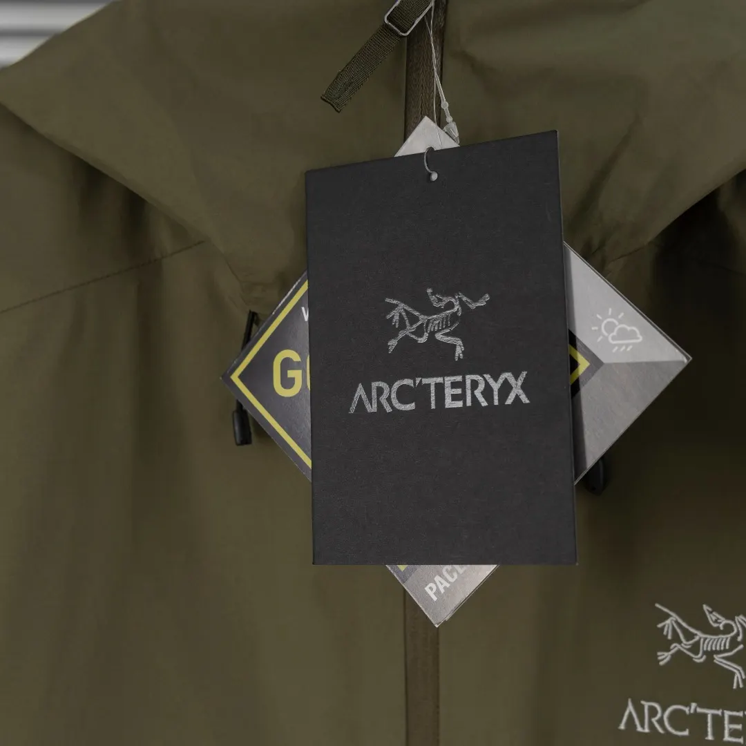 Beta LT GORE-TEX Hooded Jacket D30024949 — view 11