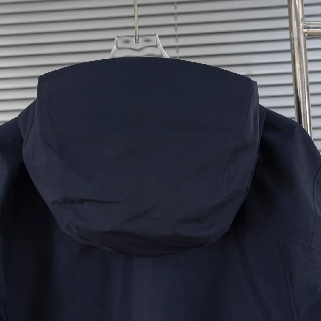 Beta LT GORE-TEX Hooded Jacket D30024946 — view 13