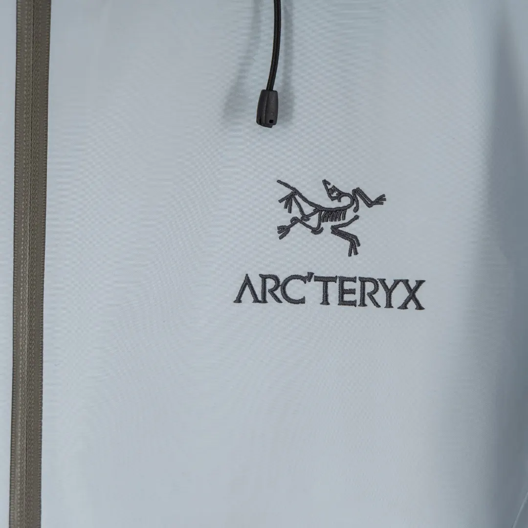 Beta LT GORE-TEX Hooded Jacket D30024945 — view 5