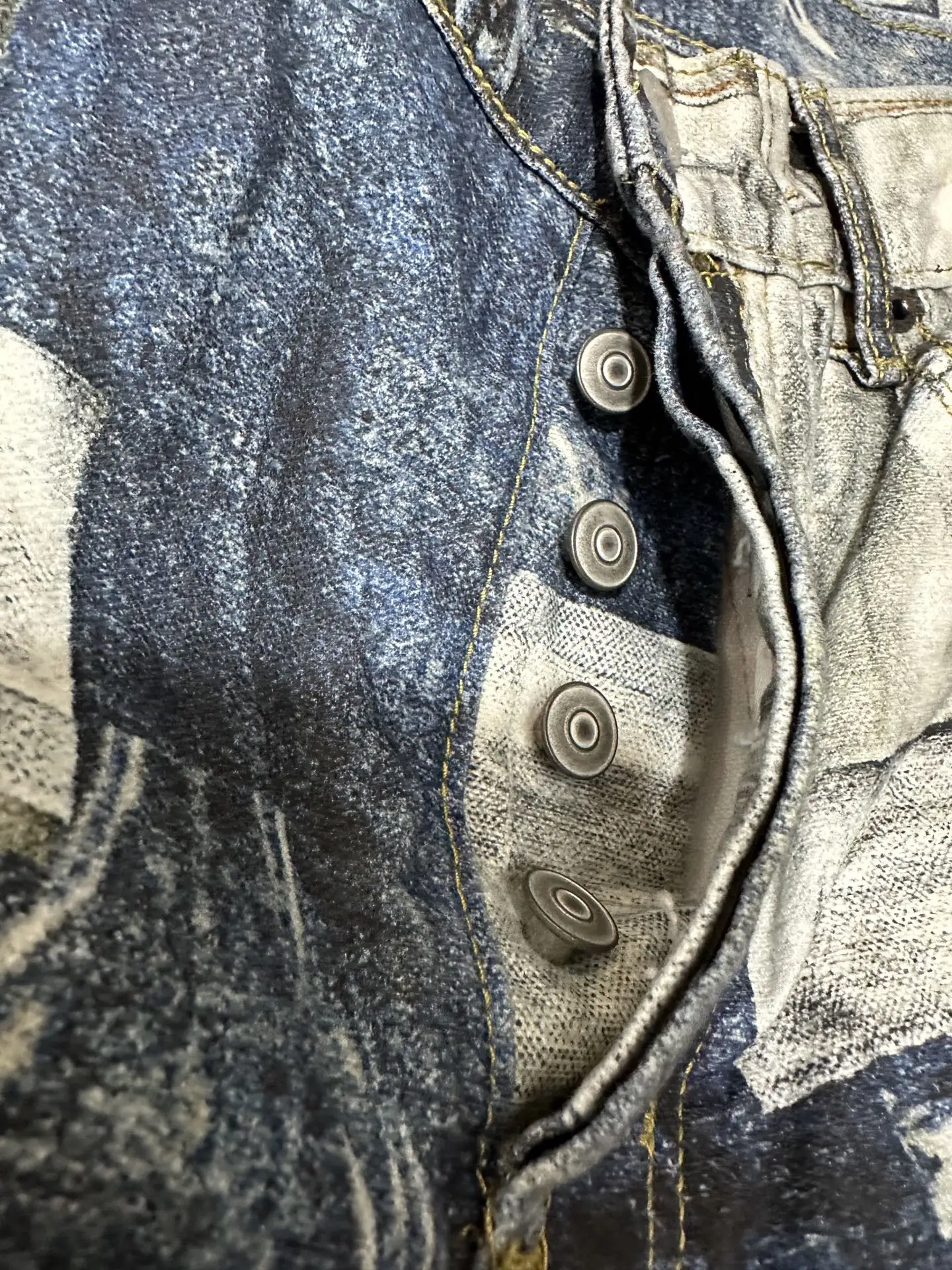 Trompe L'oeil Print Straight-Leg Jeans D31023525 — view 6