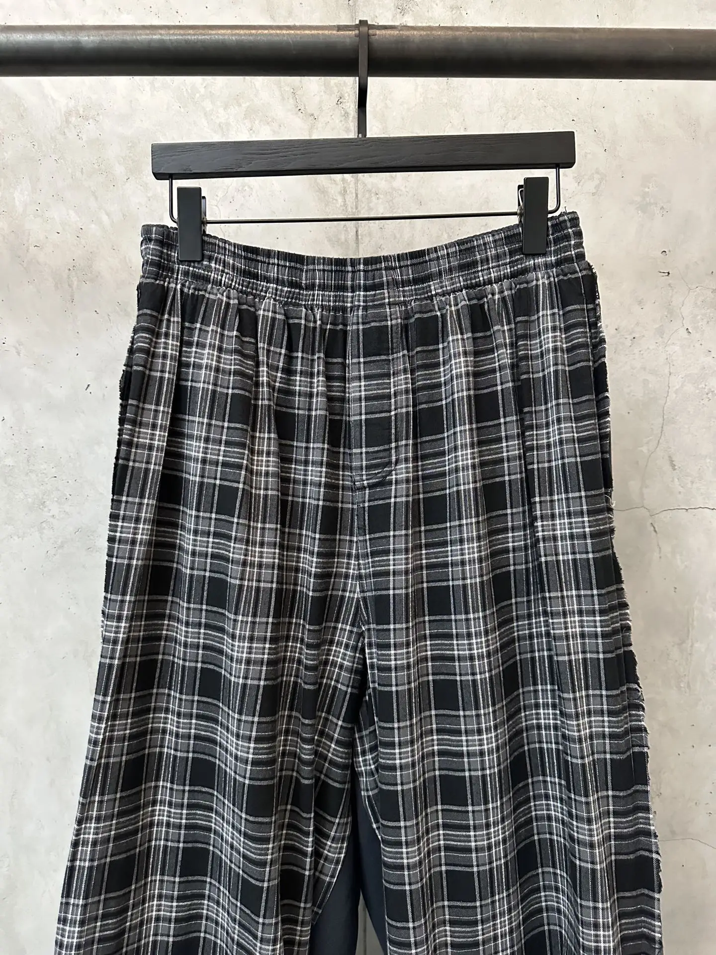 Plaid Paneled Wide-Leg Trousers D31012332 — view 3