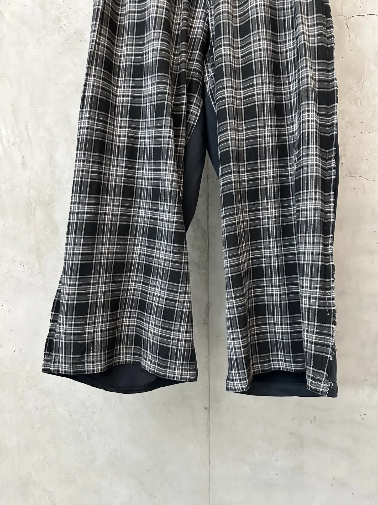 Plaid Paneled Wide-Leg Trousers D31012332 — view 4