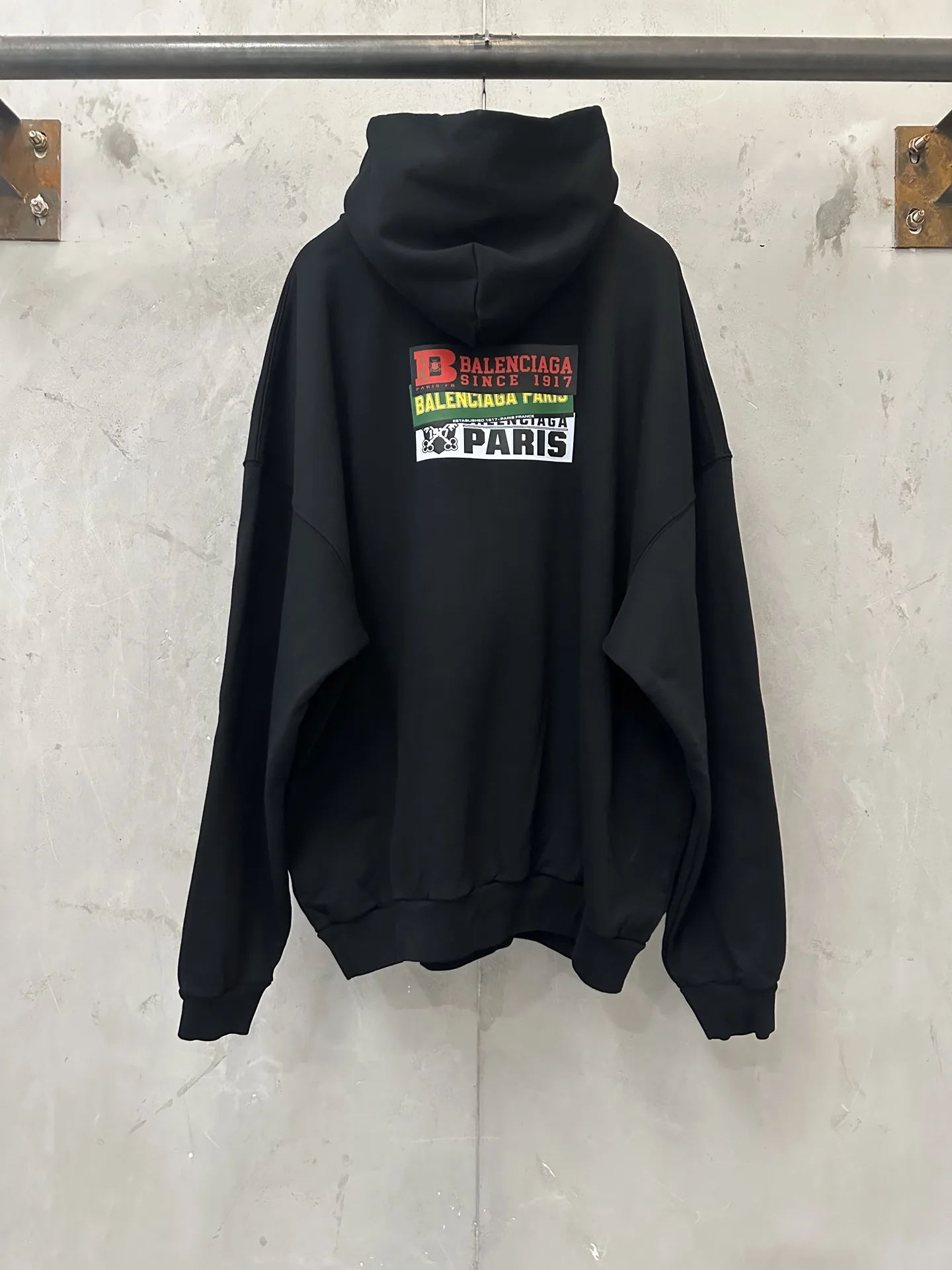 Sticker Stack Oversized Cotton Hoodie D31024453 — view 2