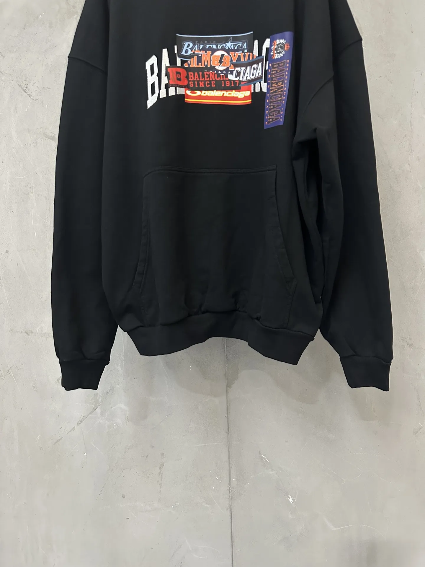 Sticker Stack Oversized Cotton Hoodie D31024453 — view 4