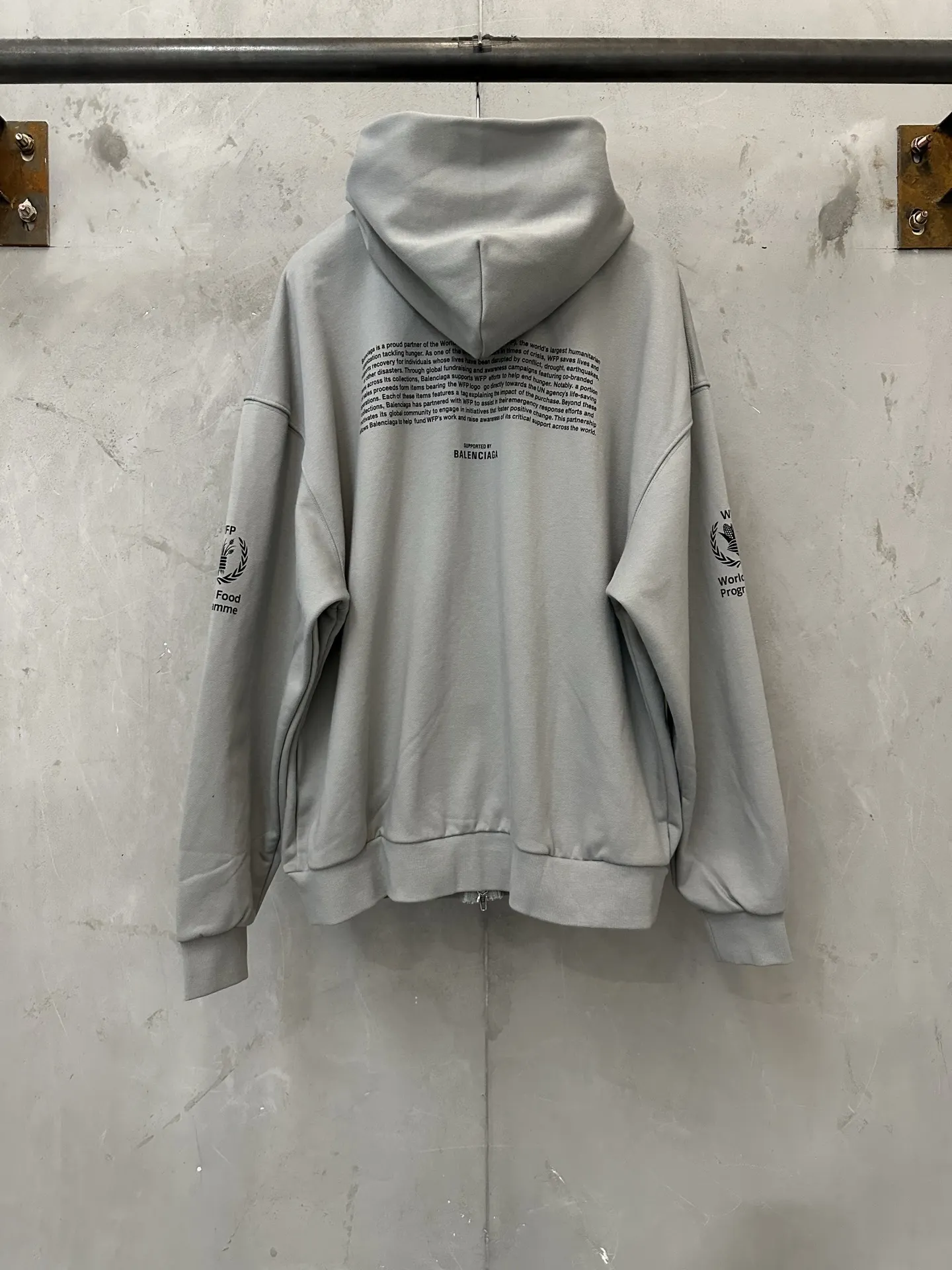 WFP Logo-Print Zip-Up Hoodie D31021824 — view 2