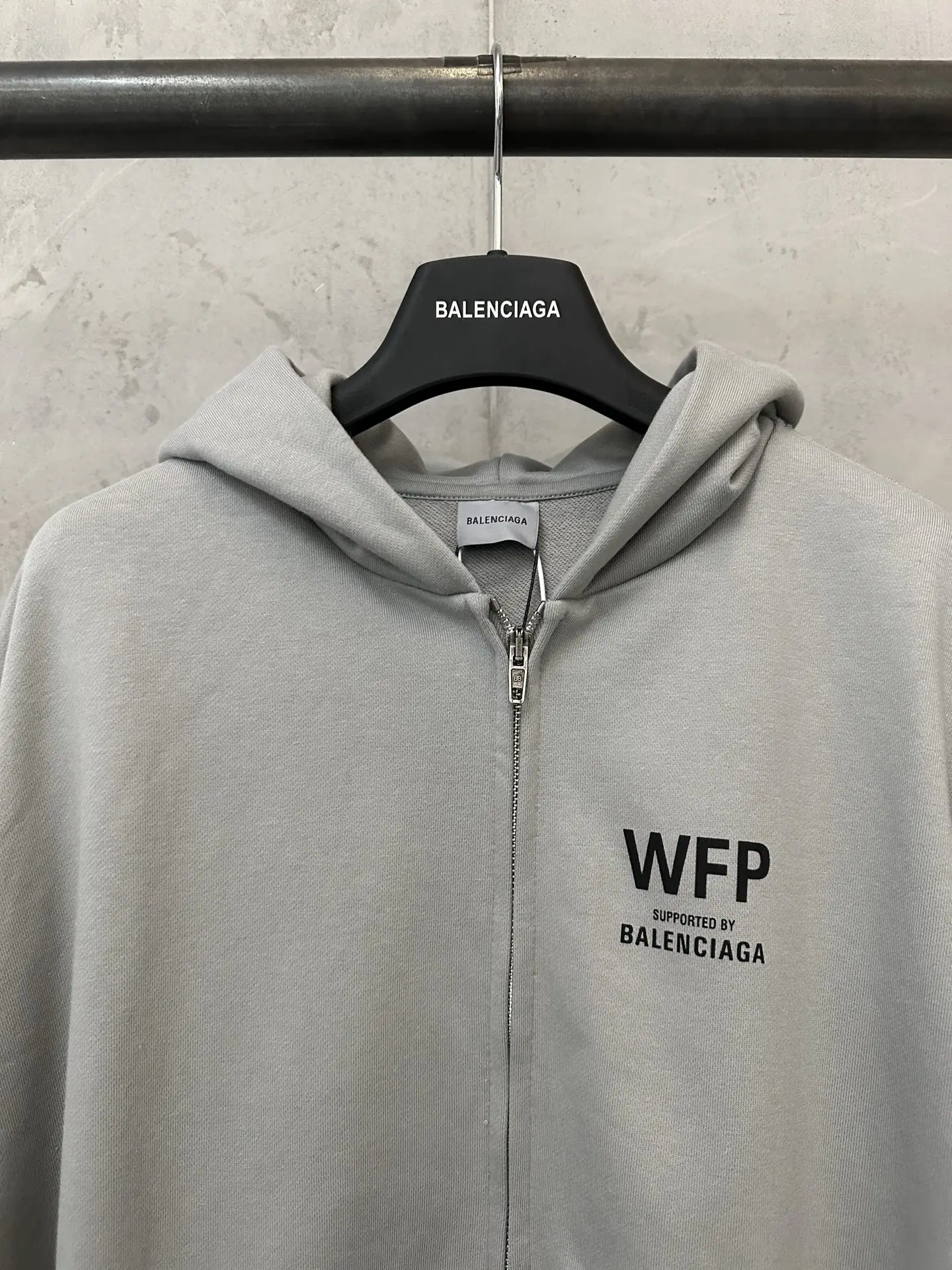 WFP Logo-Print Zip-Up Hoodie D31021824 — view 5