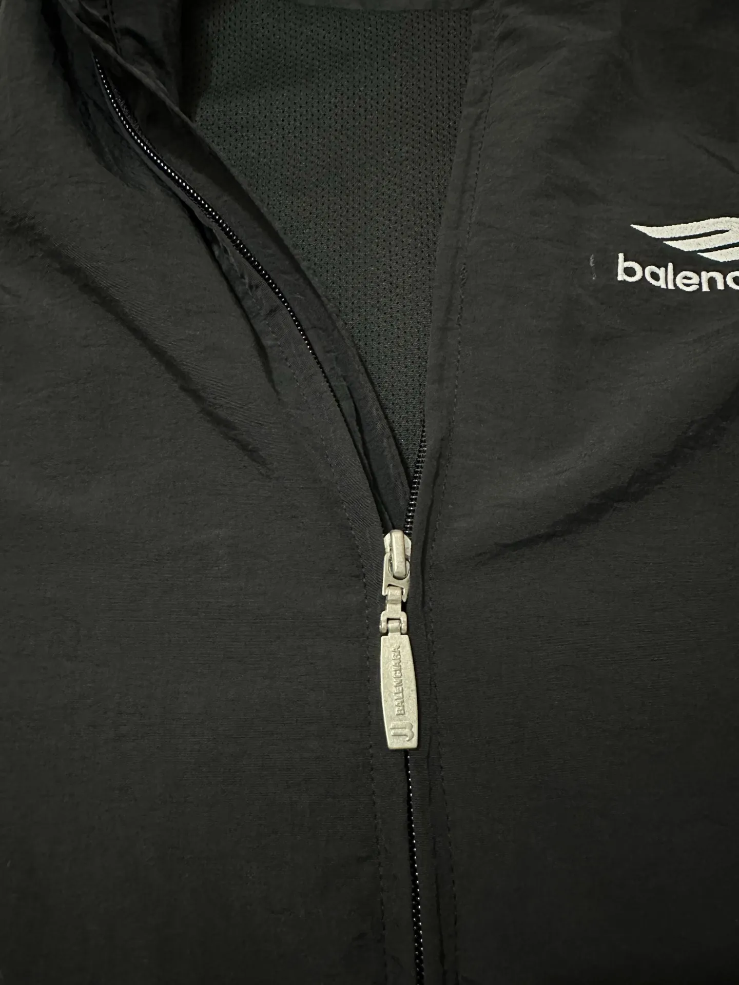 Logo-Embroidered Stand-Collar Windbreaker Jacket D31025012 — view 7