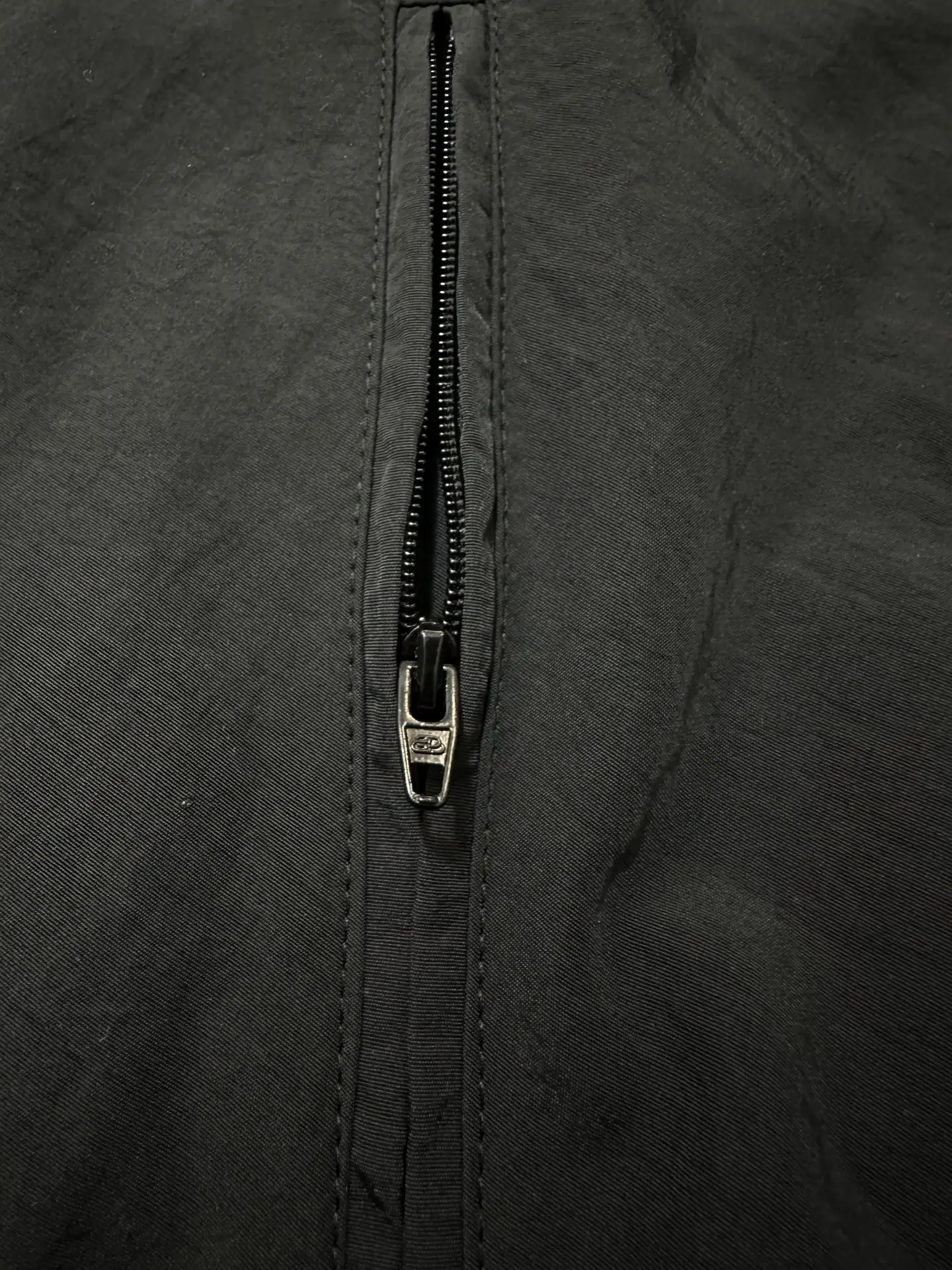 Logo-Embroidered Stand-Collar Windbreaker Jacket D31025012 — view 9