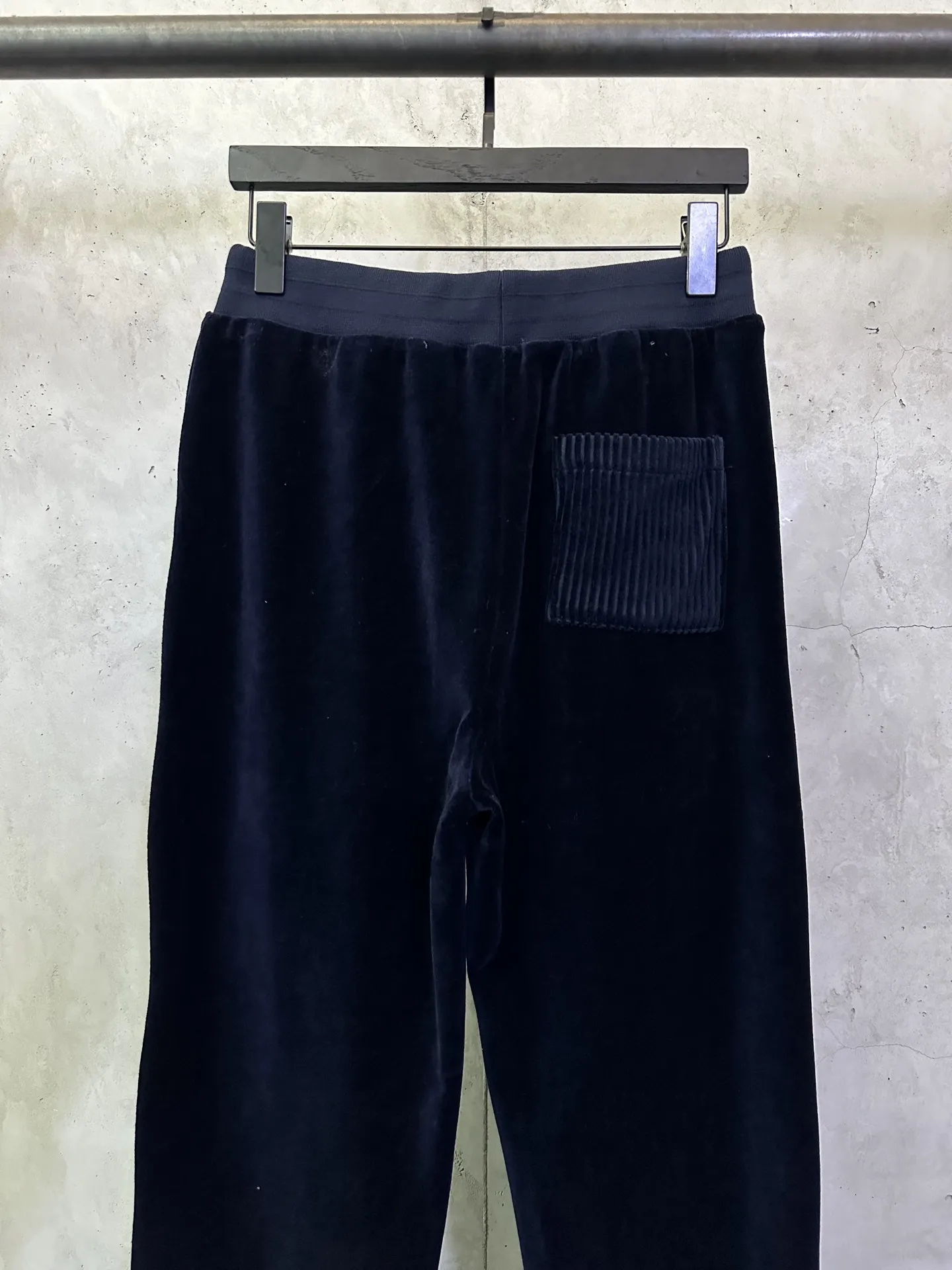 Logo-Patch Cotton-Velvet Sweatpants D31012896 — view 5