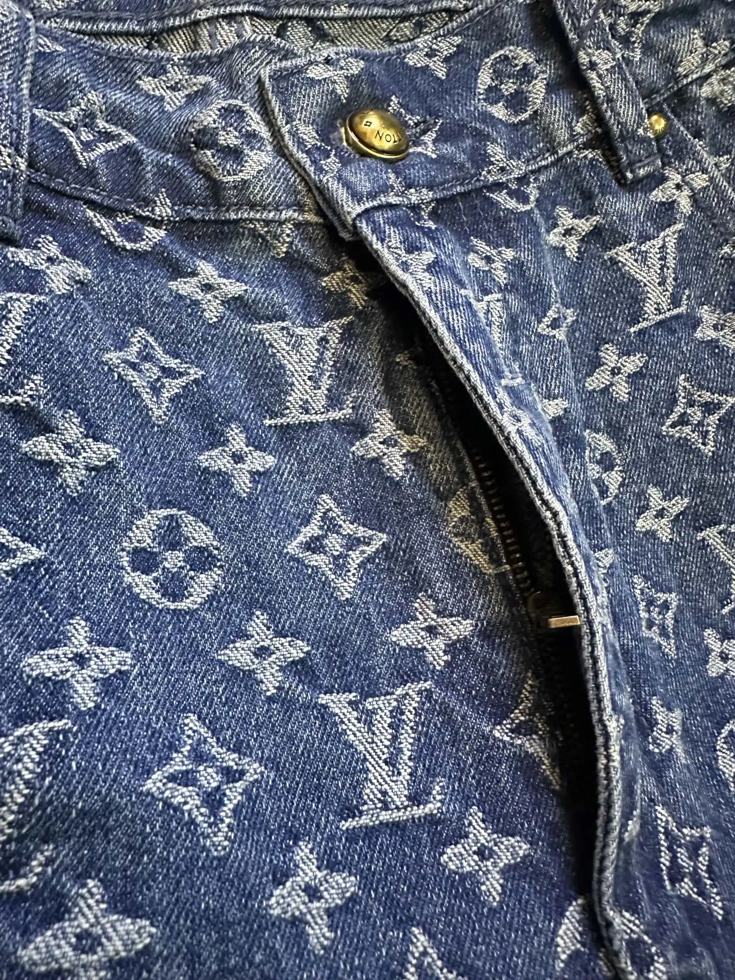 Monogram Jacquard Denim Shorts D31012753 — view 7