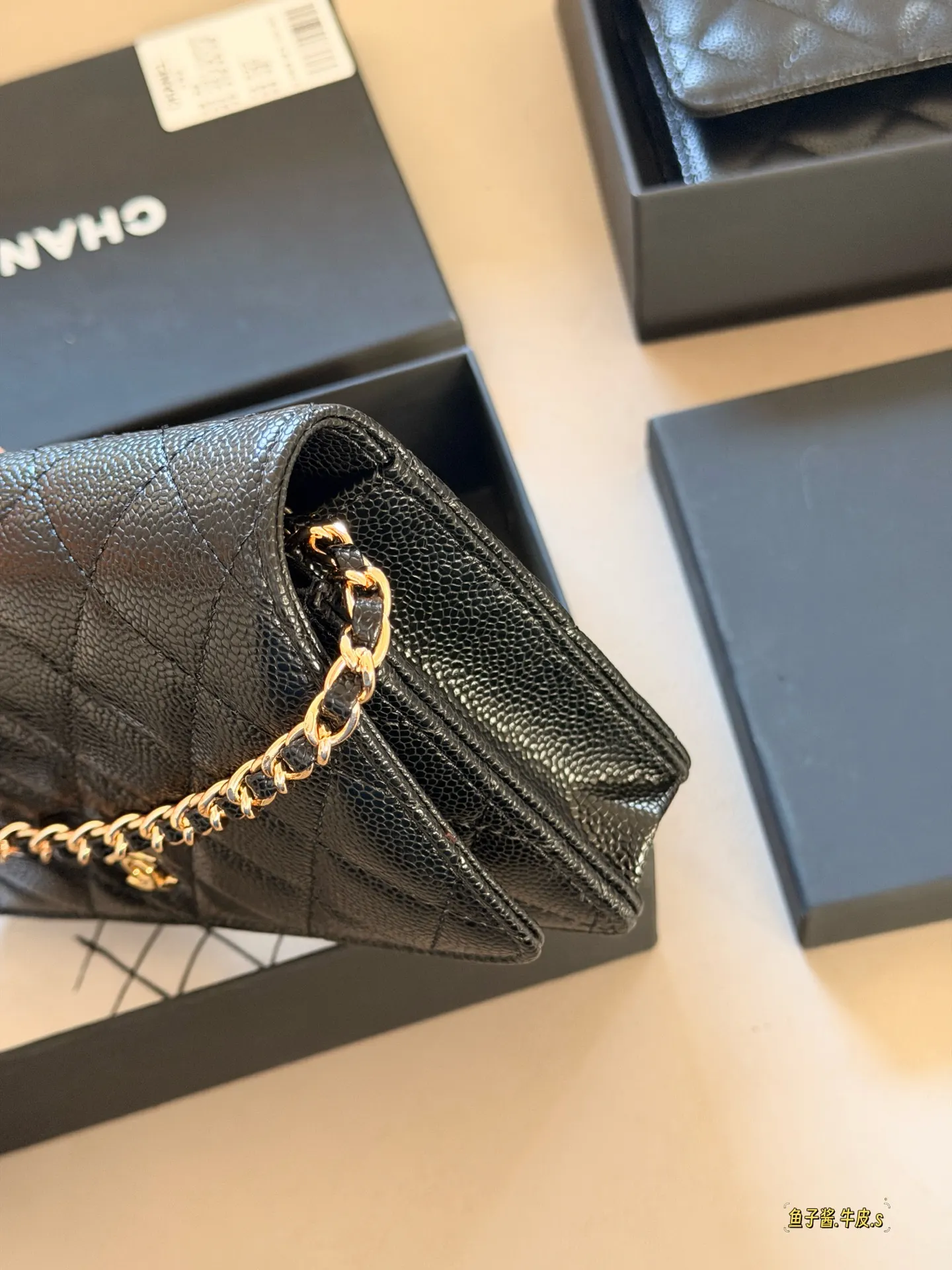 Quilted Caviar Leather Wallet on Chain D31018159 — view 4
