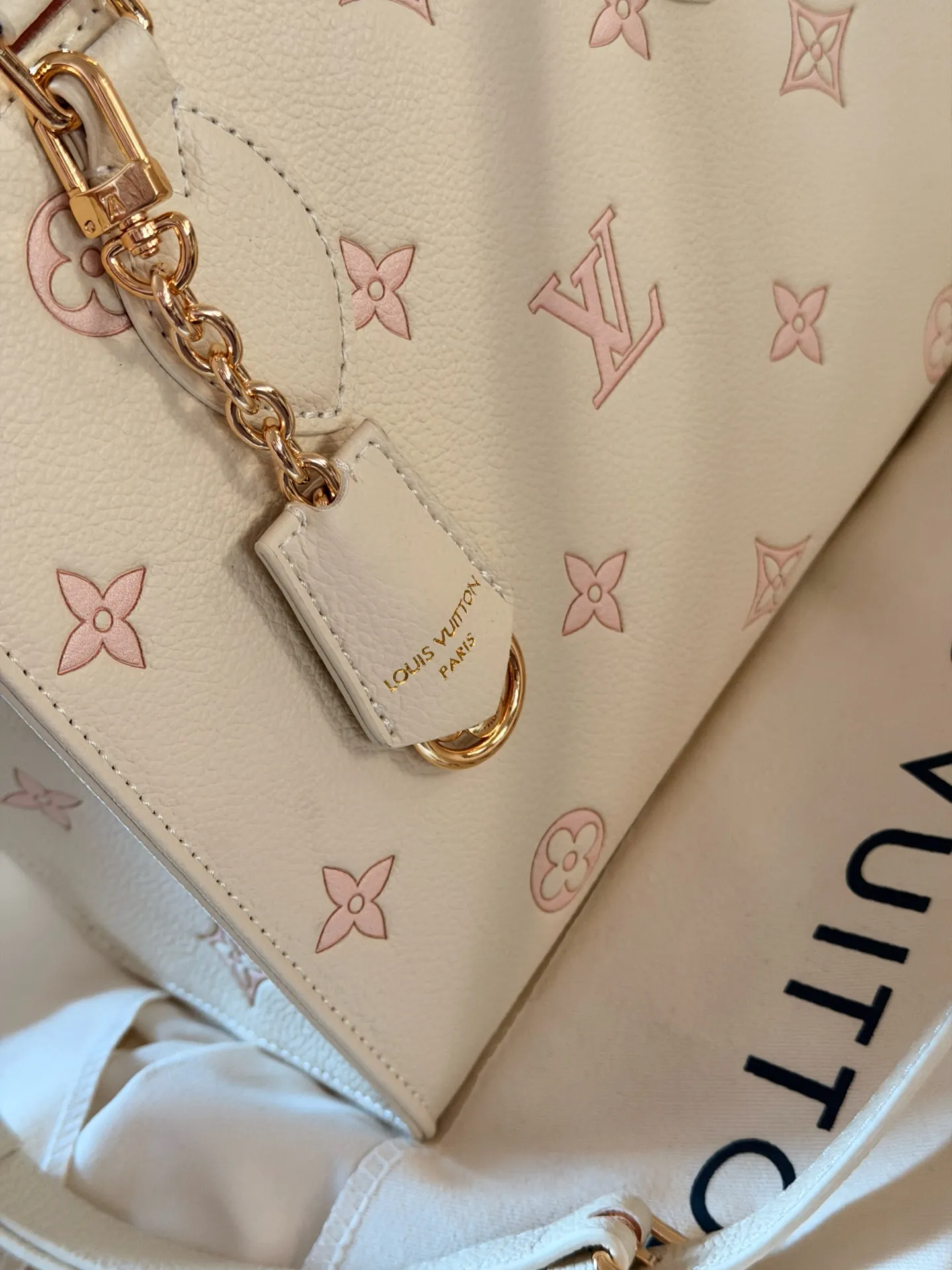 Monogram Empreinte OnTheGo Tote Bag D31018078 — view 4
