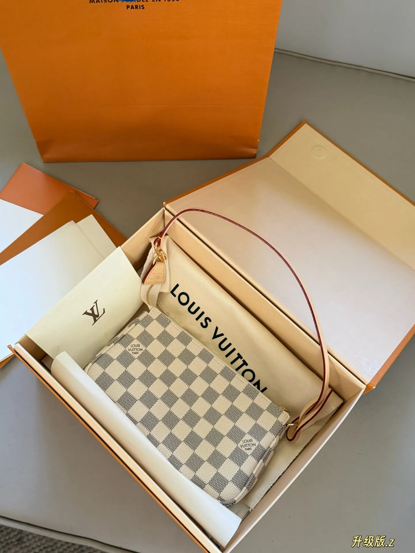 Damier Azur Pochette Accessoires Bag D31017889 — view 2