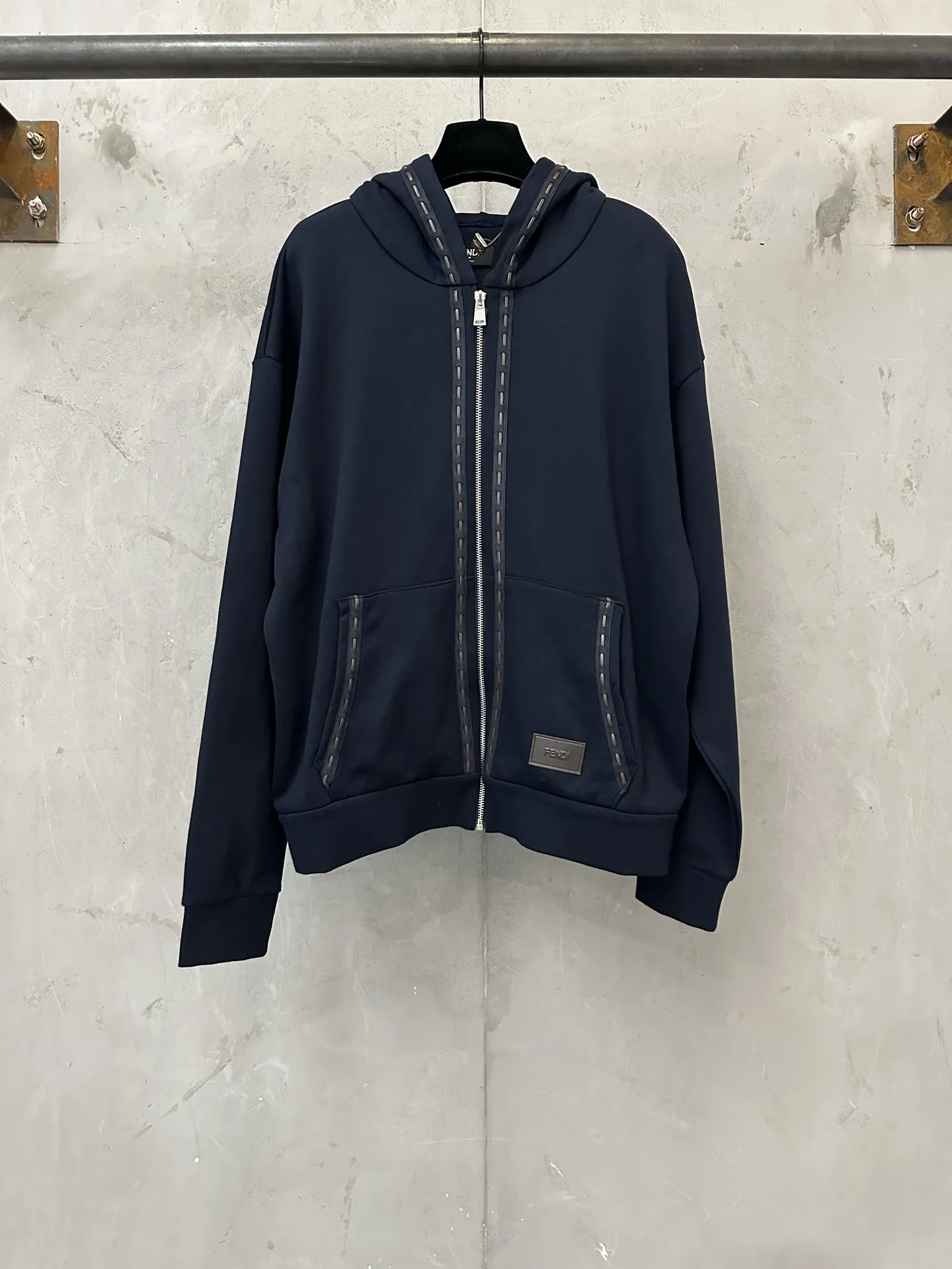 Logo-Patch Zip-Up Cotton Hoodie D31520182