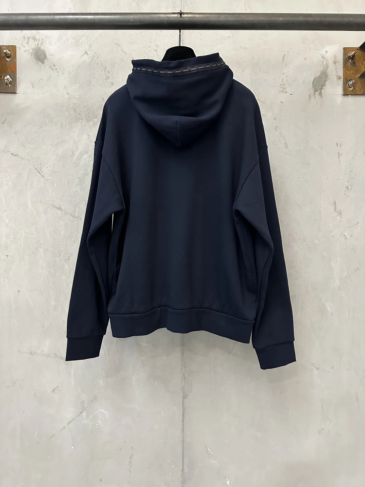 Logo-Patch Zip-Up Cotton Hoodie D31520182 — view 2