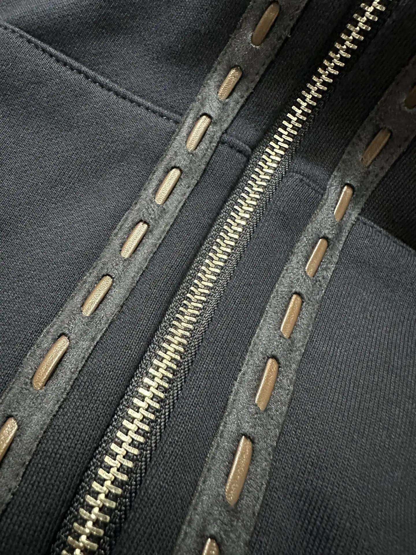 Logo-Patch Zip-Up Cotton Hoodie D31520182 — view 8