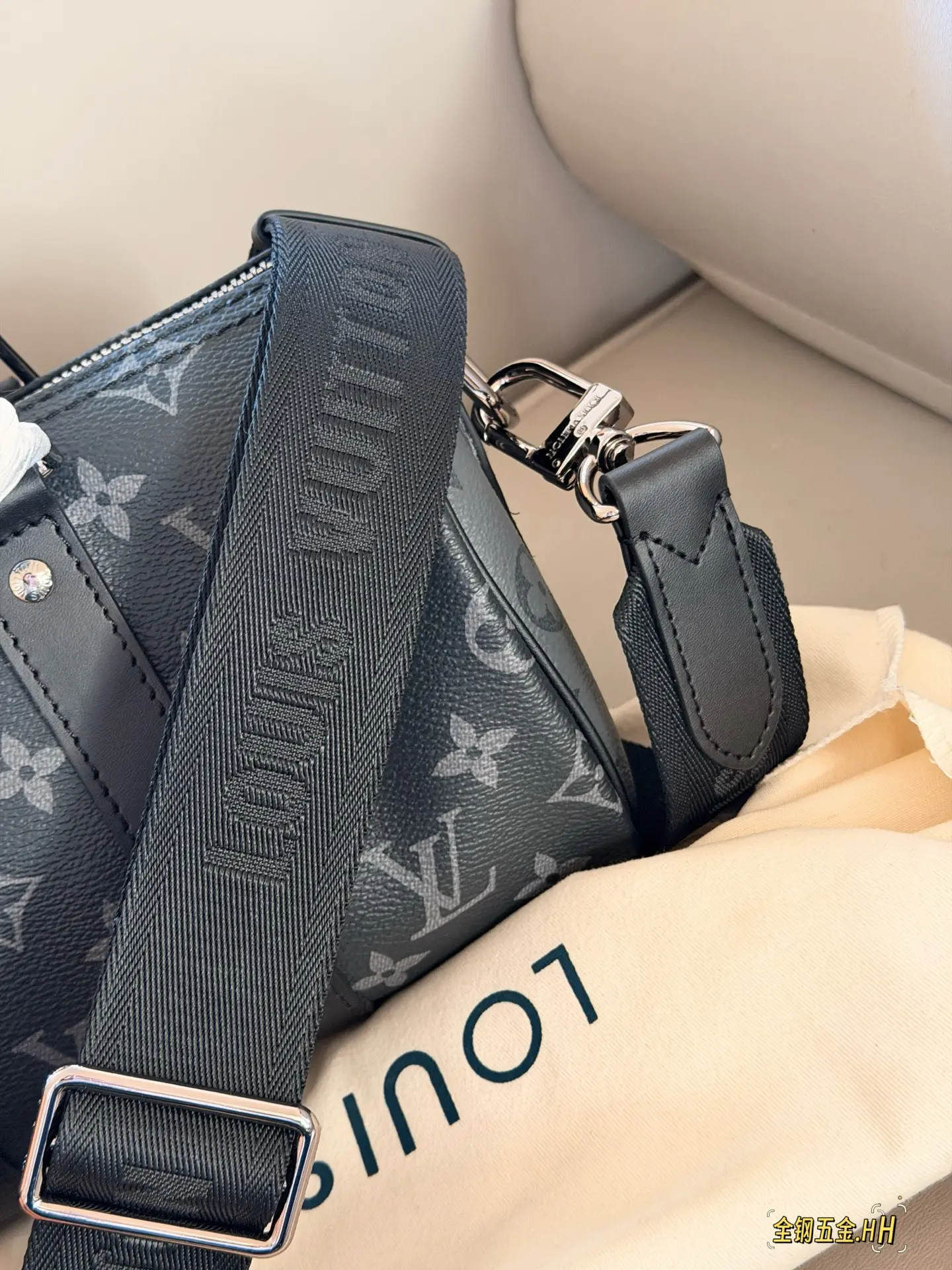Keepall 25 Monogram Eclipse Crossbody Bag D32018164 — view 5