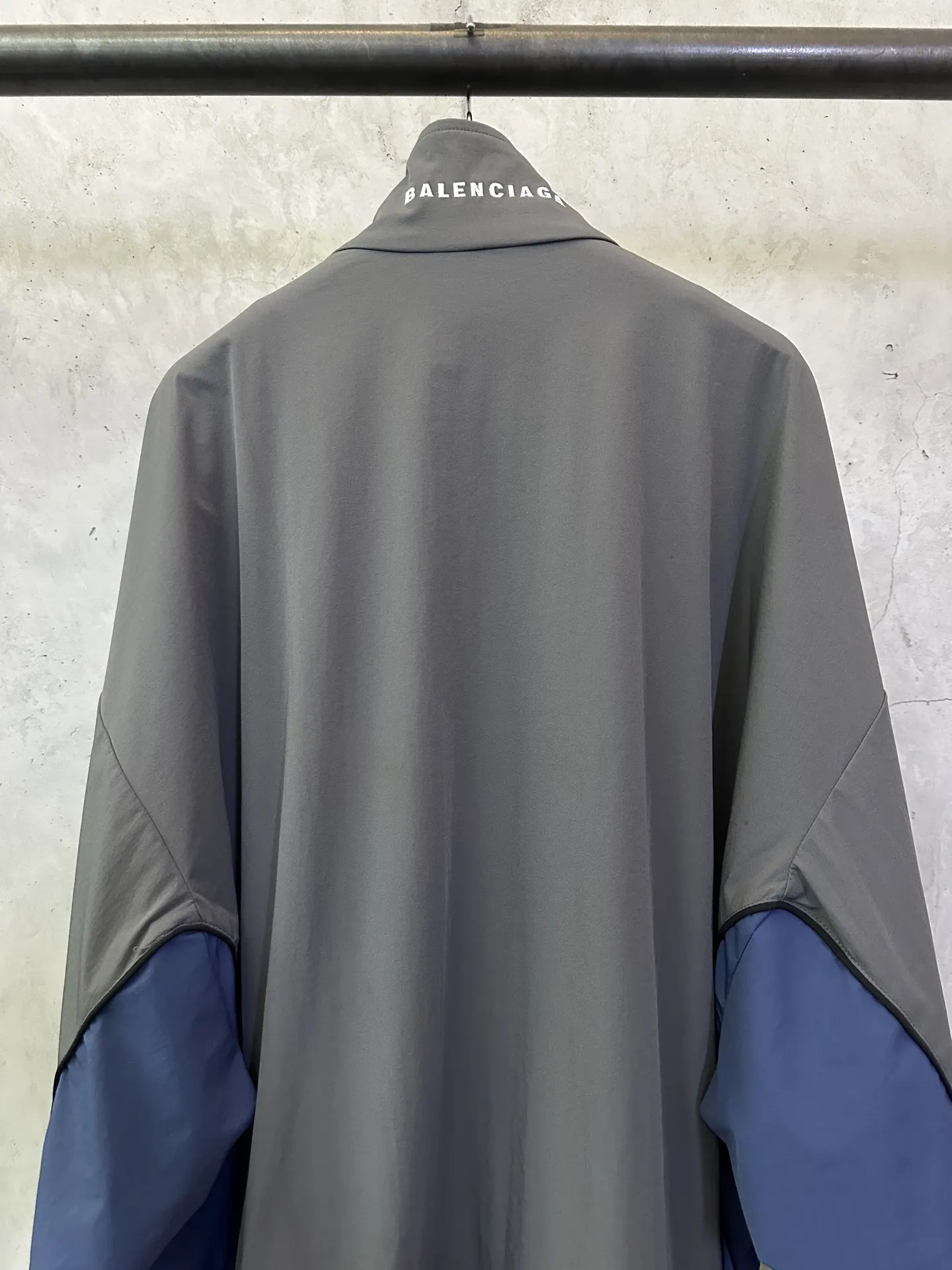 Color-Block Oversized Track Jacket D32012813 — view 5
