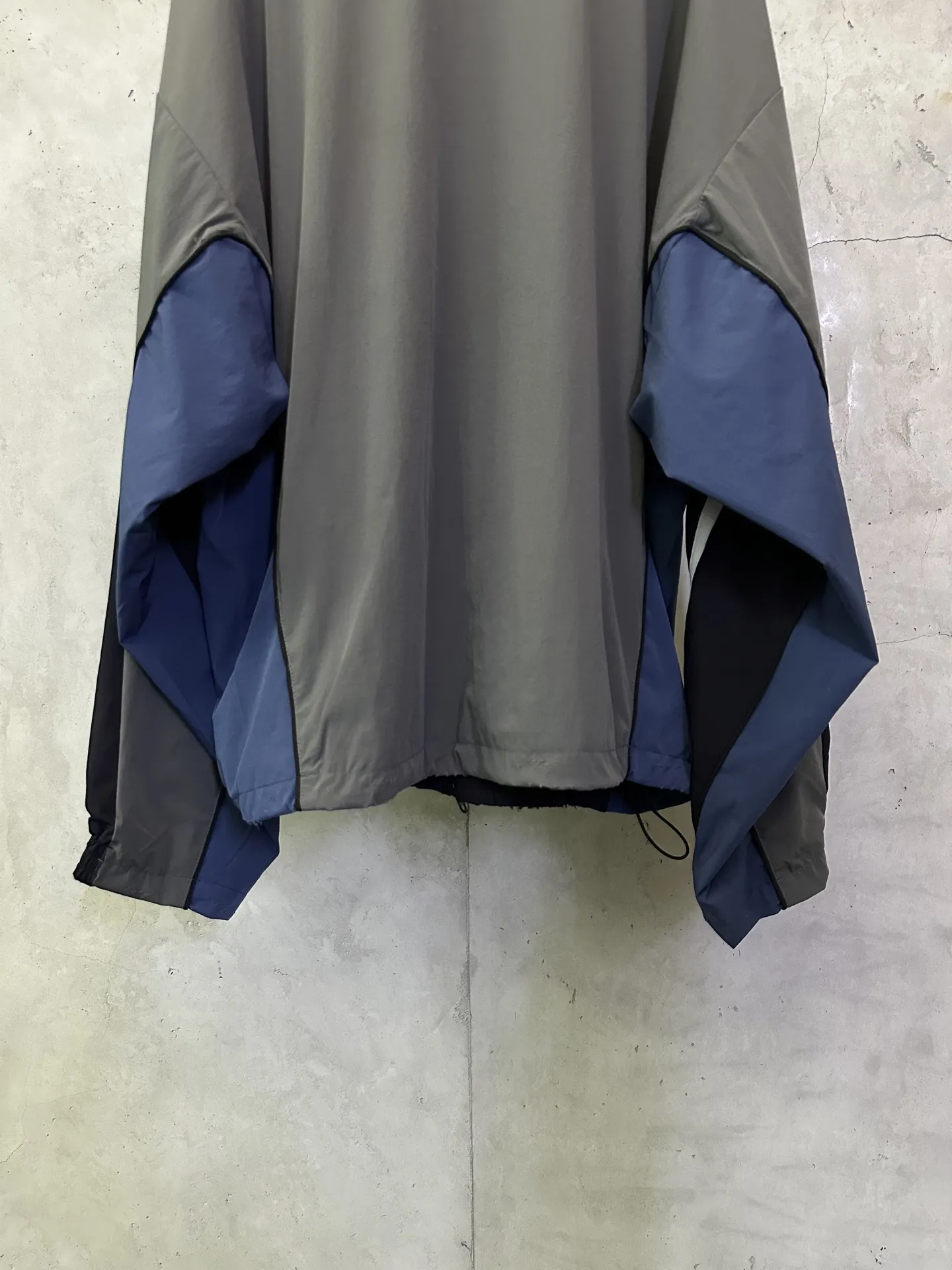Color-Block Oversized Track Jacket D32012813 — view 6