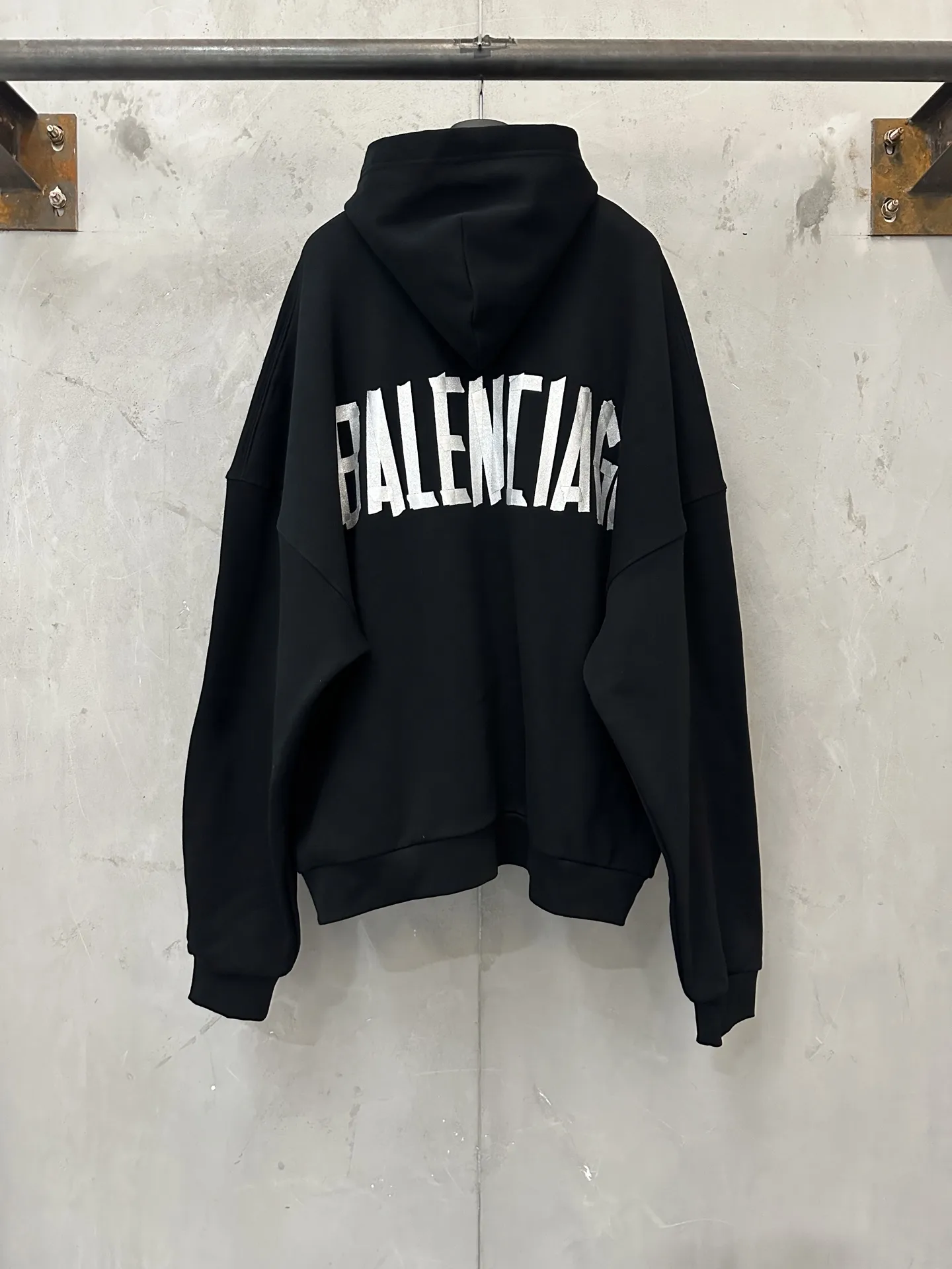 BB Tape Logo Zip-Up Hoodie D32023587 — view 2