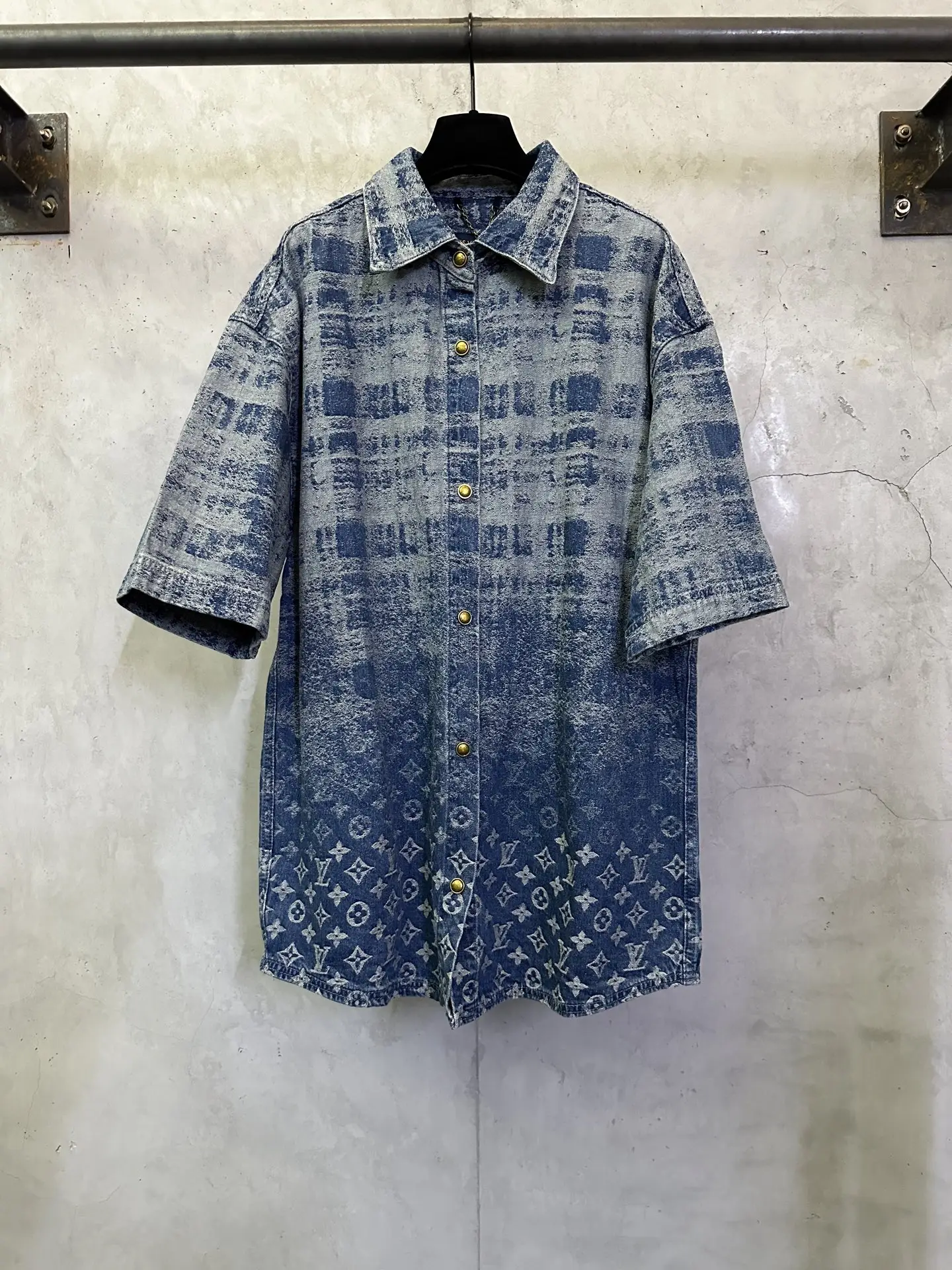 Monogram Jacquard Denim Short-Sleeve Shirt D32012752