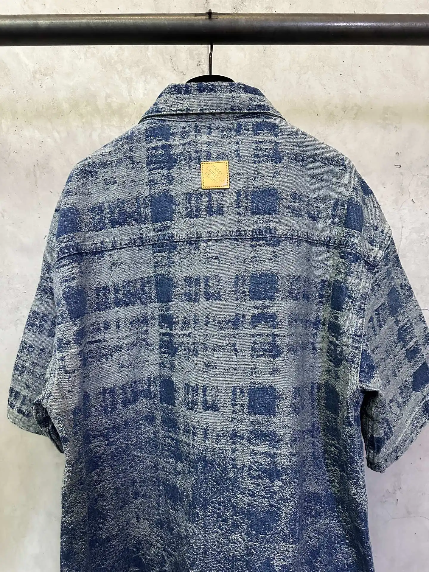 Monogram Jacquard Denim Short-Sleeve Shirt D32012752 — view 5