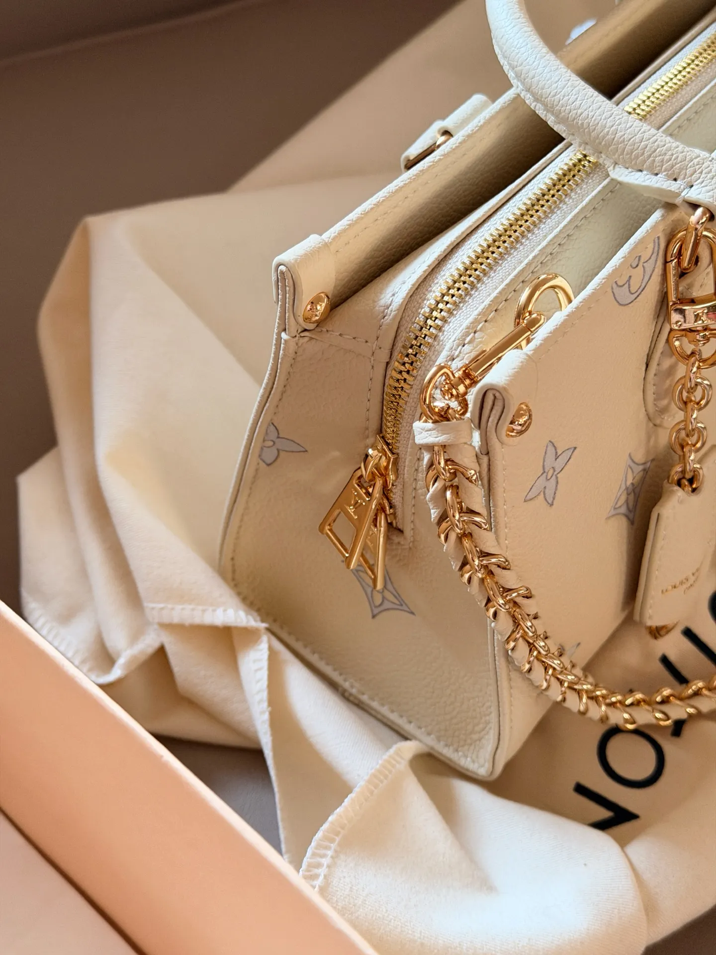 OnTheGo East West Monogram Top-Handle Bag D32018076 — view 4