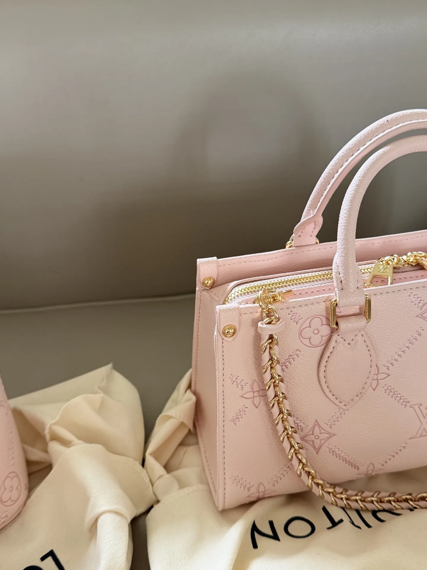 OnTheGo East West Monogram Empreinte Bag D32018248 — view 4
