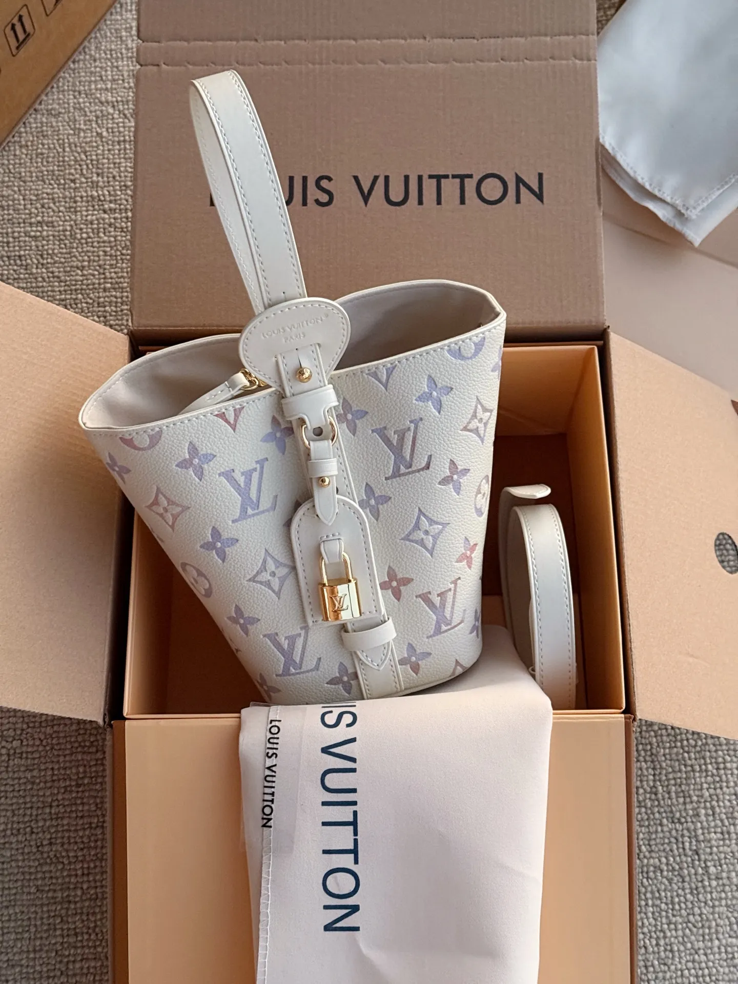 LV All In BB Monogram Bucket Bag D33018229 — view 2