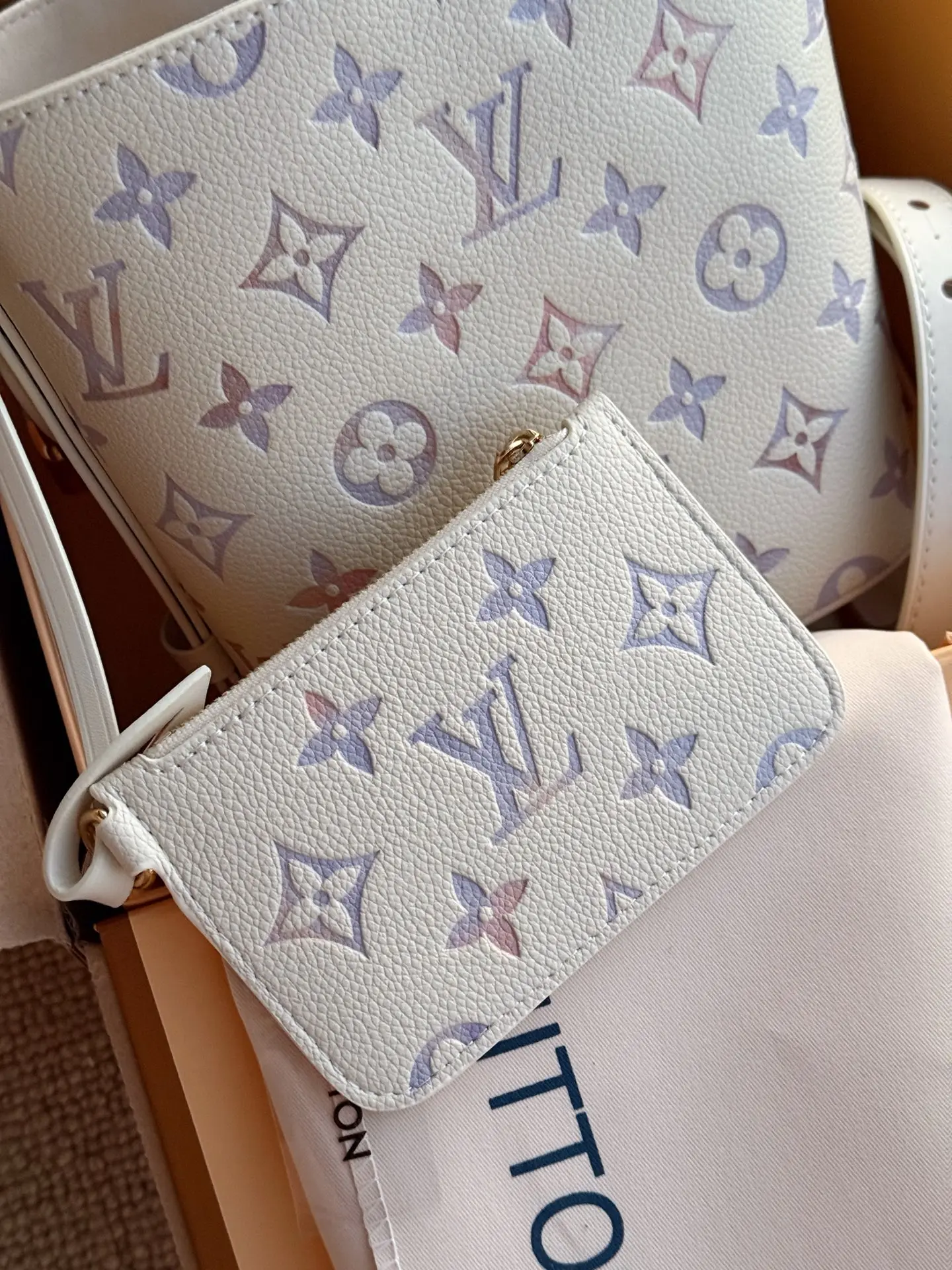 LV All In BB Monogram Bucket Bag D33018229 — view 3